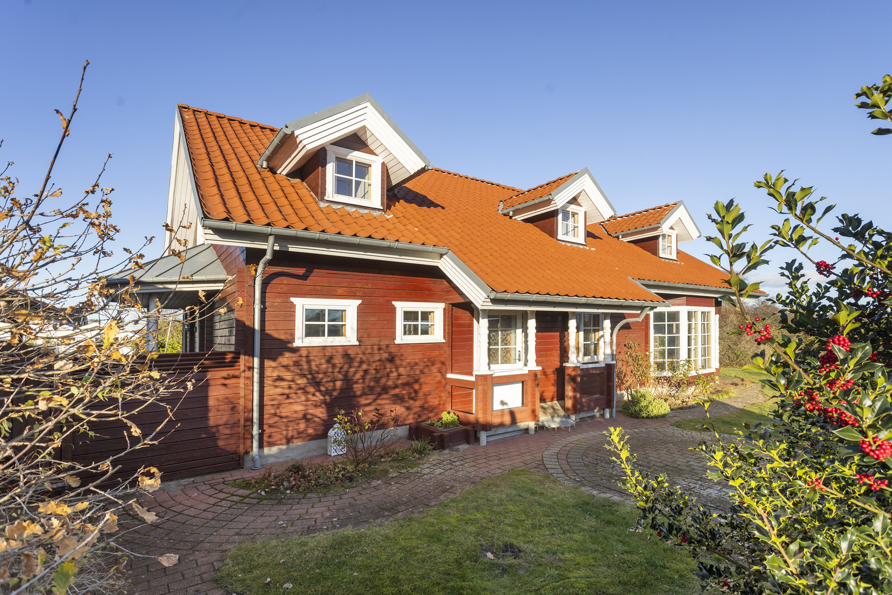 Fremhævet facade billede i fuldskærmstilstand. Billede af Hans Buchs Vej 12, 9300 Sæby