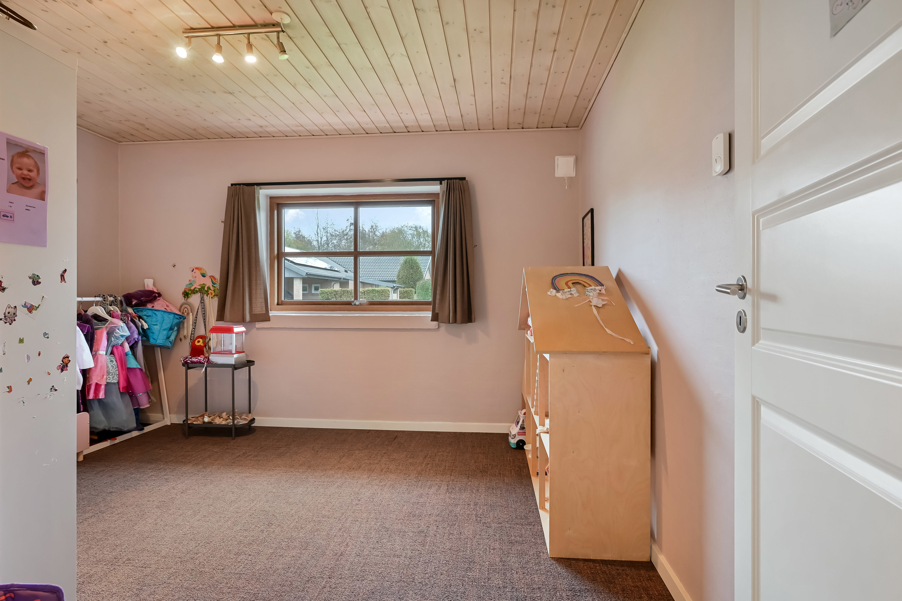 Fremhævet værelse billede i fuldskærmstilstand. Billede af Lokesvej 7, 6840 Oksbøl