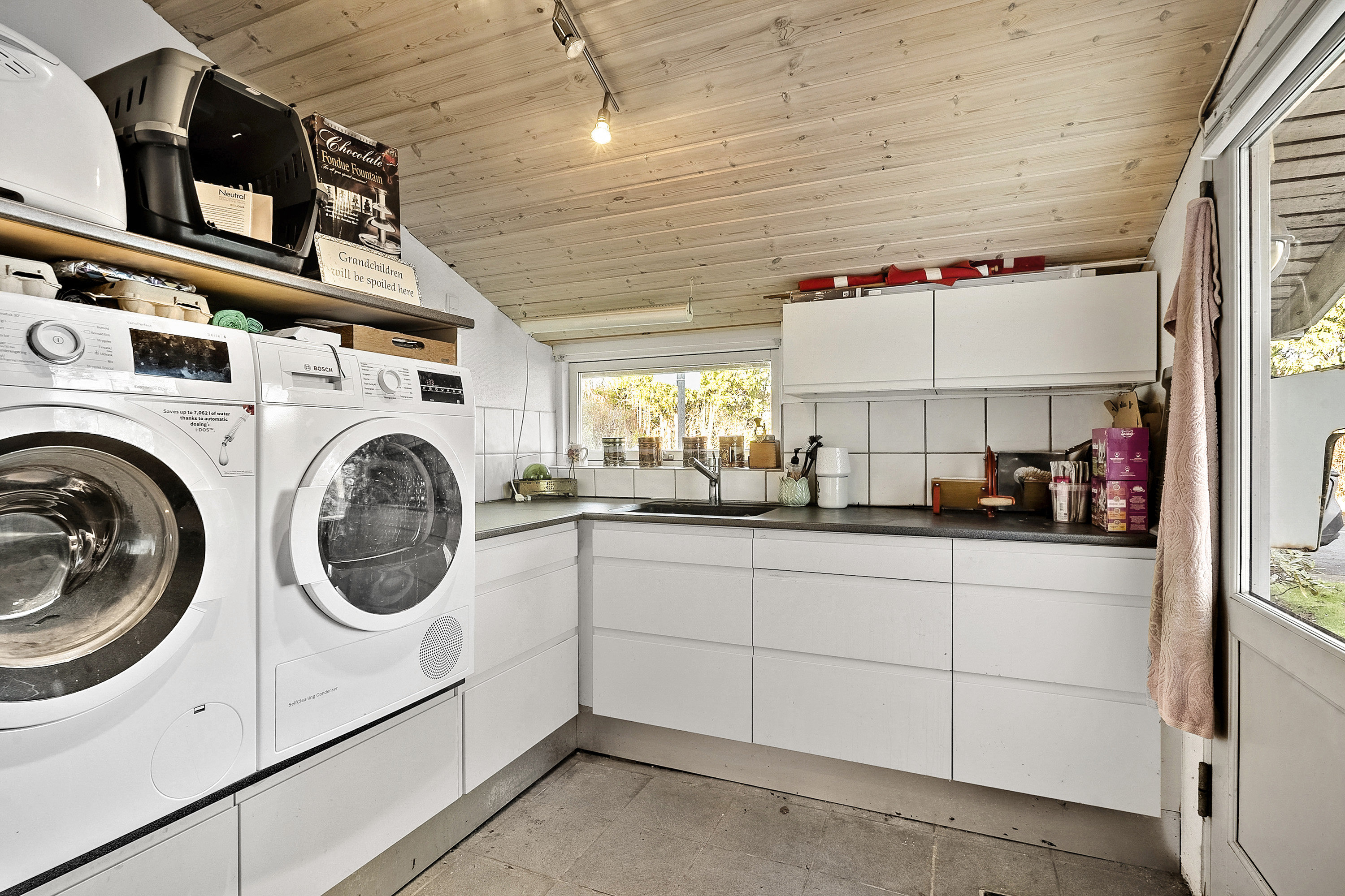 Fremhævet køkken billede i fuldskærmstilstand. Billede af Gyvelvej 5, Bellinge, 5250 Odense SV