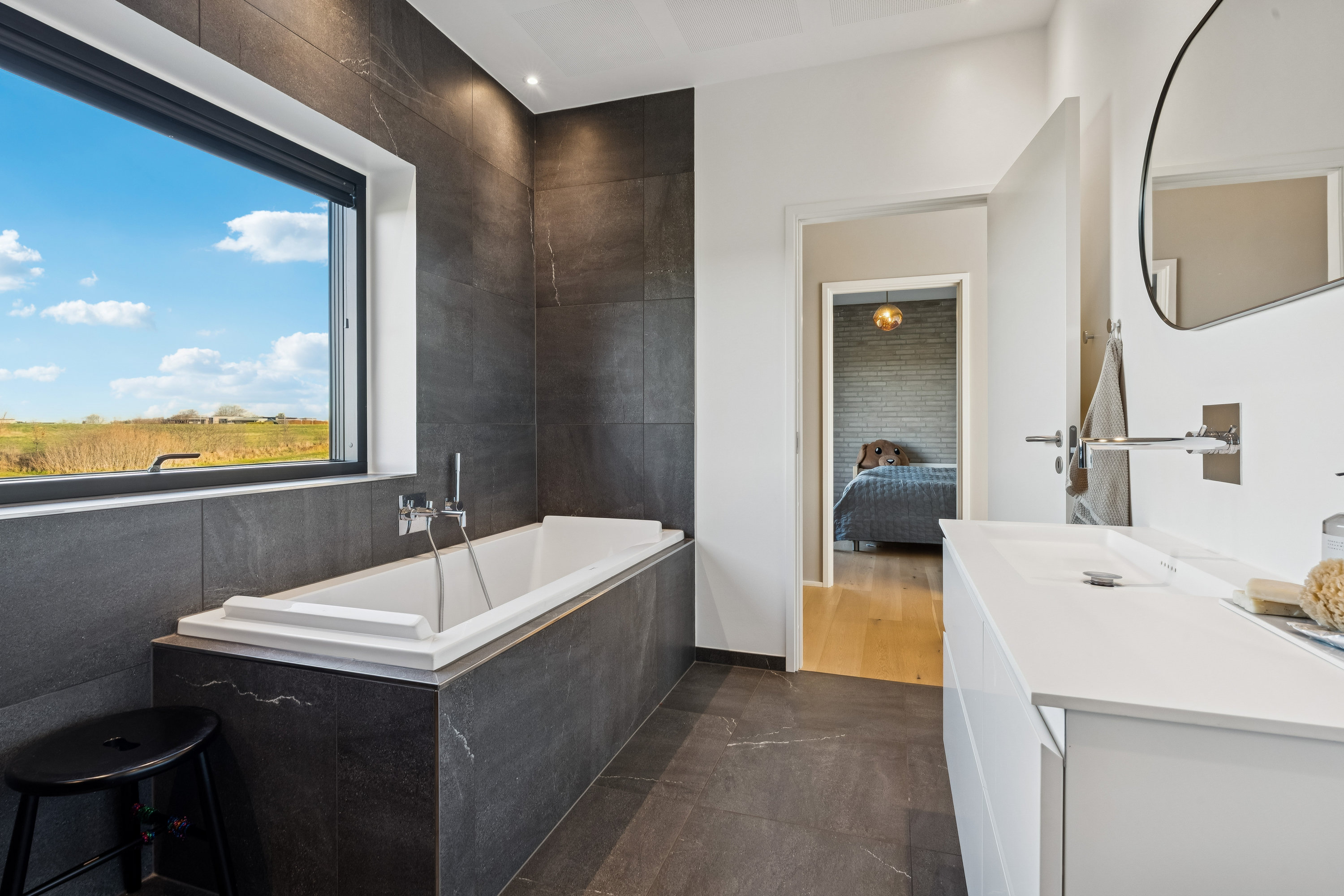 Fremhævet badeværelse billede i fuldskærmstilstand. Billede af Høje Støvring 68, 9530 Støvring