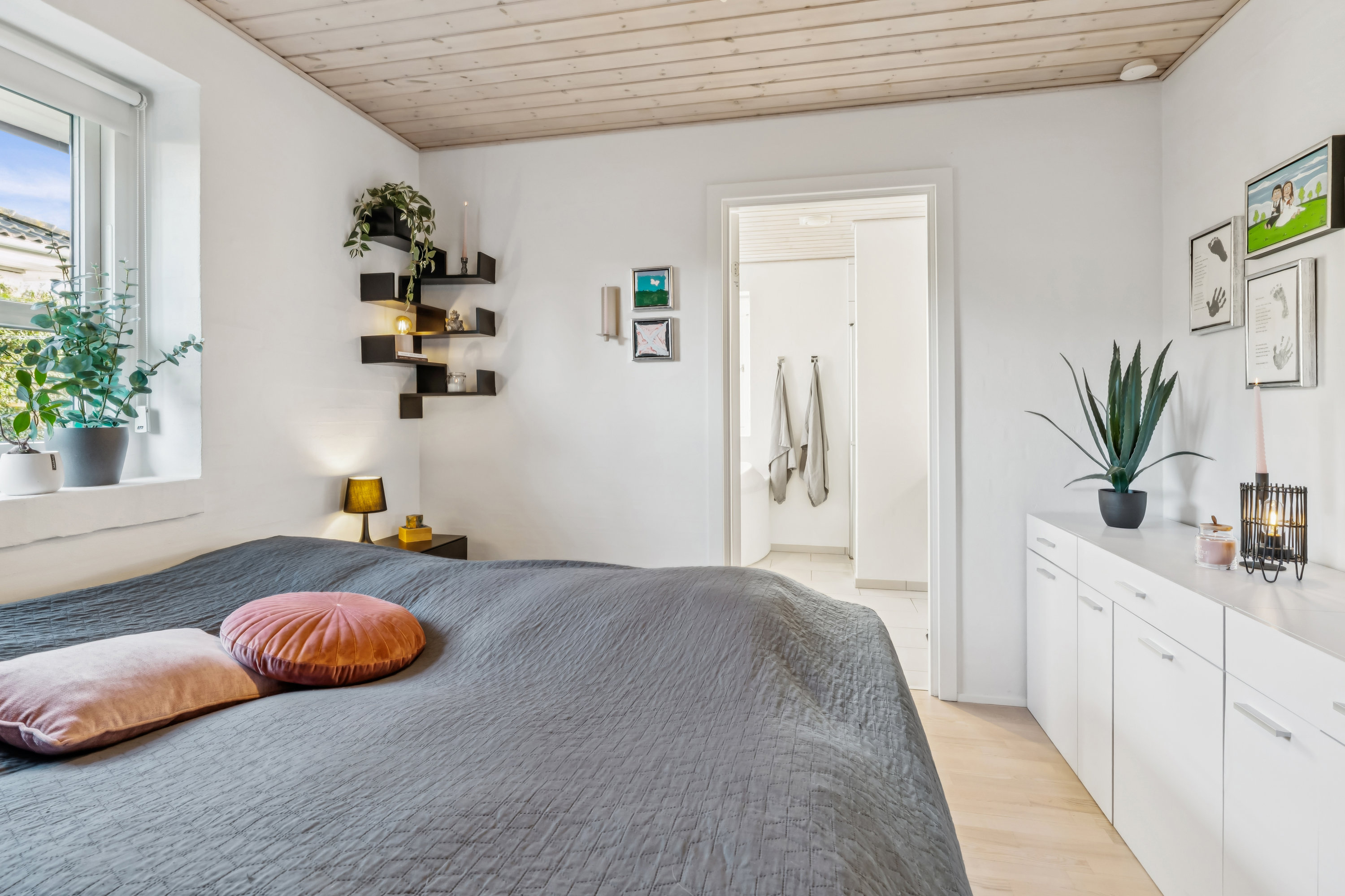 Fremhævet værelse billede i fuldskærmstilstand. Billede af Kærhavegårdvej 70, 9270 Klarup