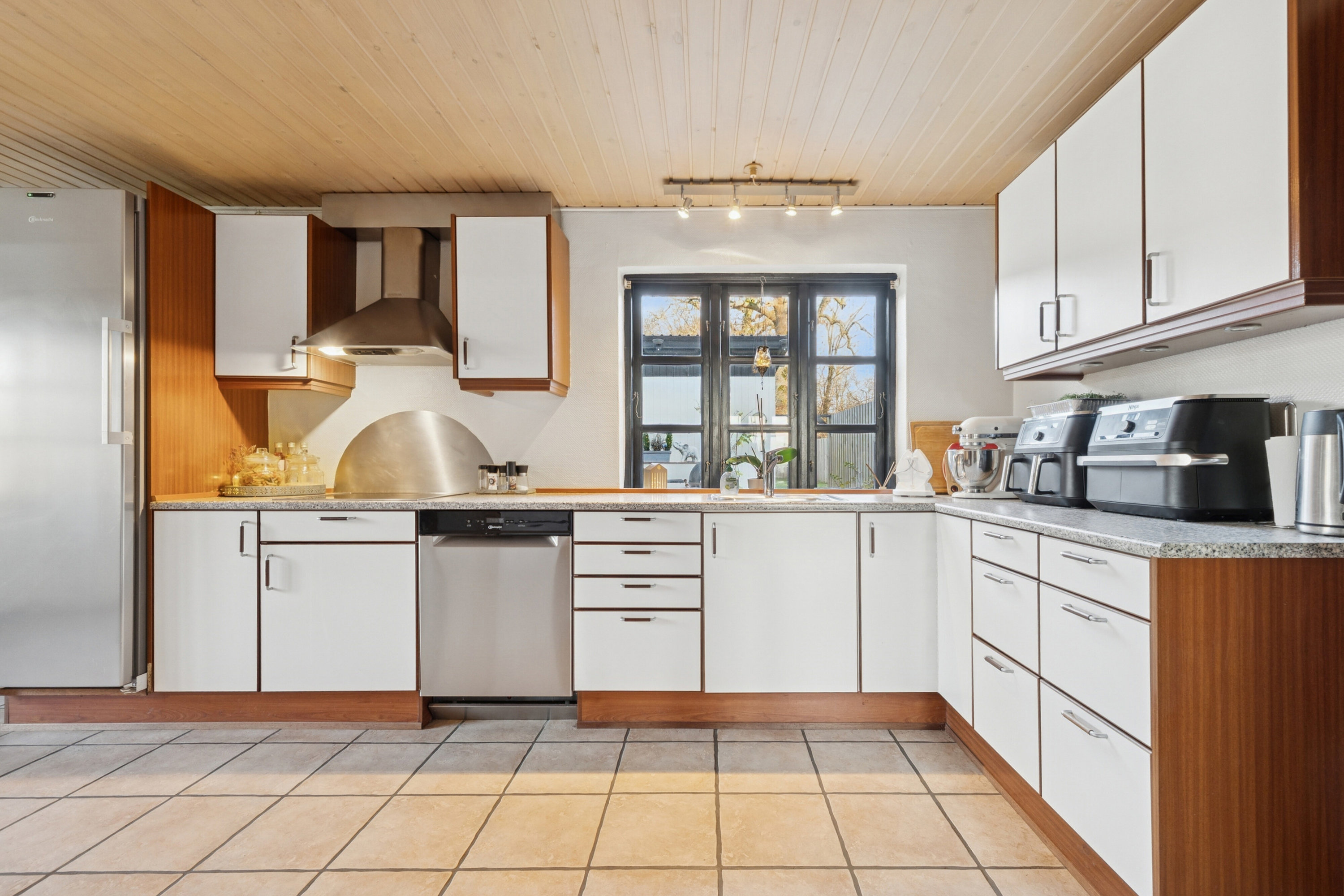 Miniaturebillede 1: køkken. Billede af Lilleringvej 5, Storring, 8464 Galten