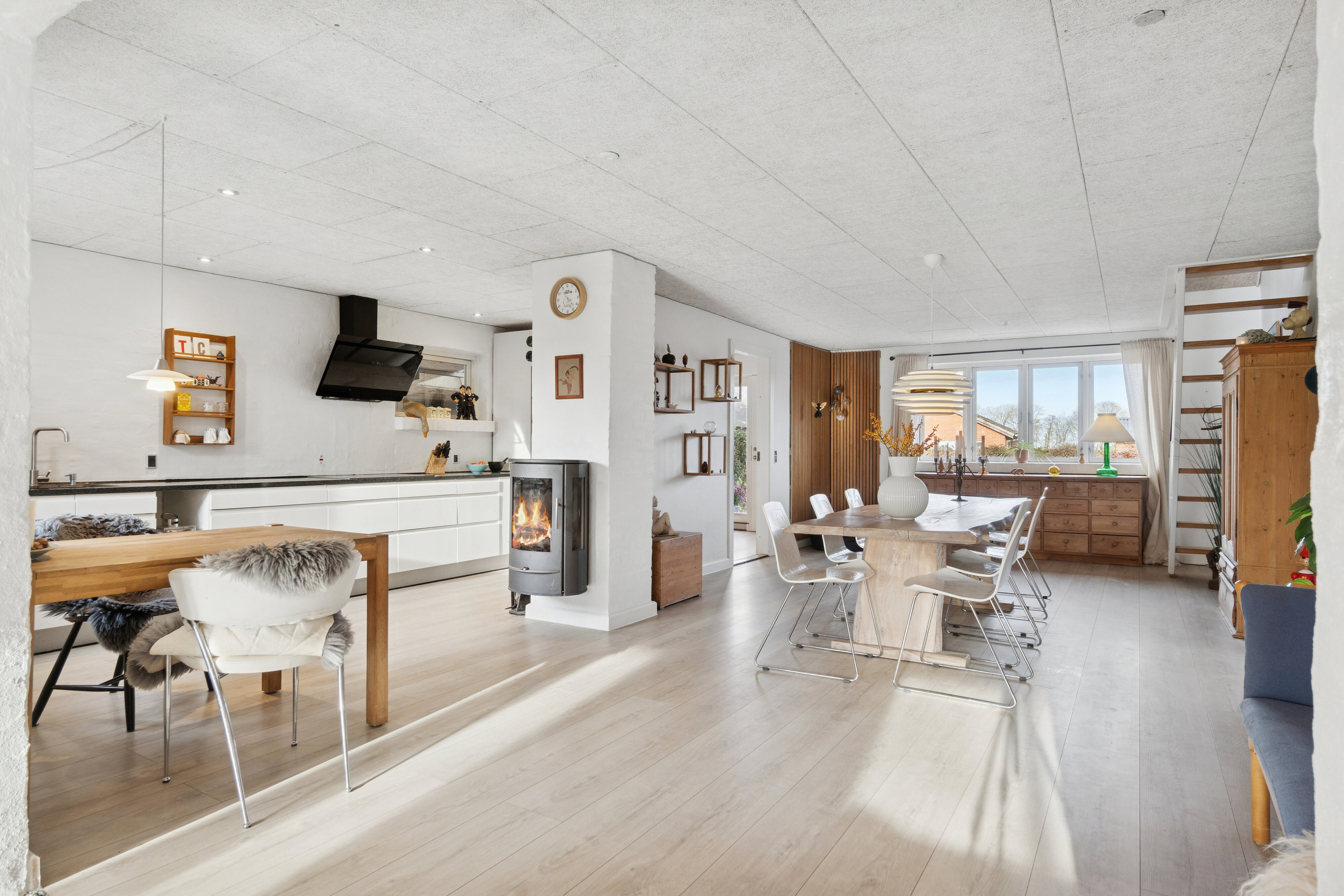 Fremhævet køkken billede i fuldskærmstilstand. Billede af Thorningvej 33, 8620 Kjellerup