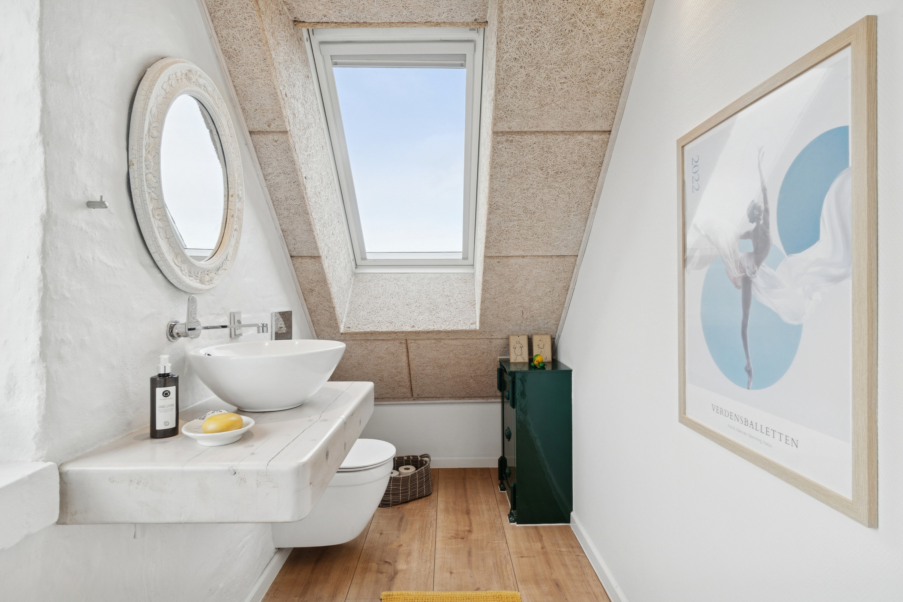 Fremhævet badeværelse billede i fuldskærmstilstand. Billede af Thorningvej 33, 8620 Kjellerup