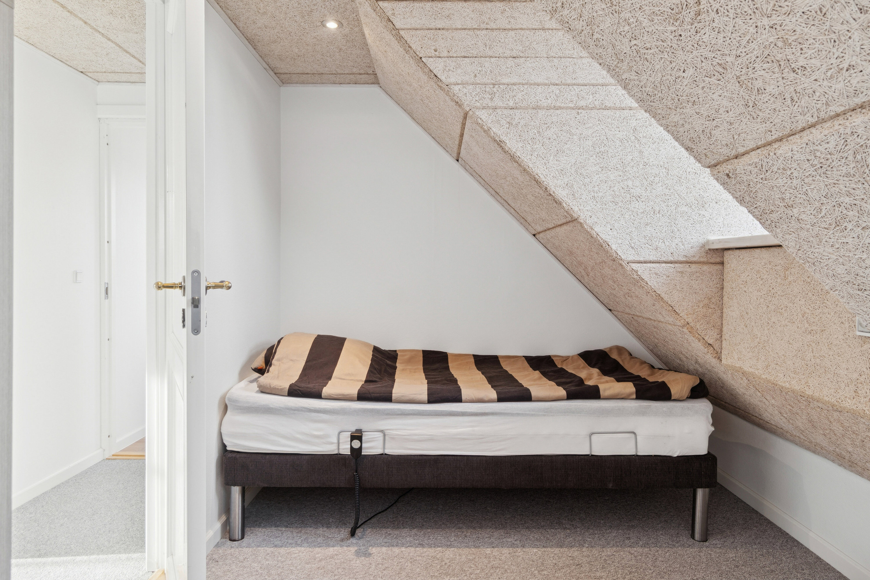 Fremhævet soveværelse billede i fuldskærmstilstand. Billede af Thorningvej 33, 8620 Kjellerup