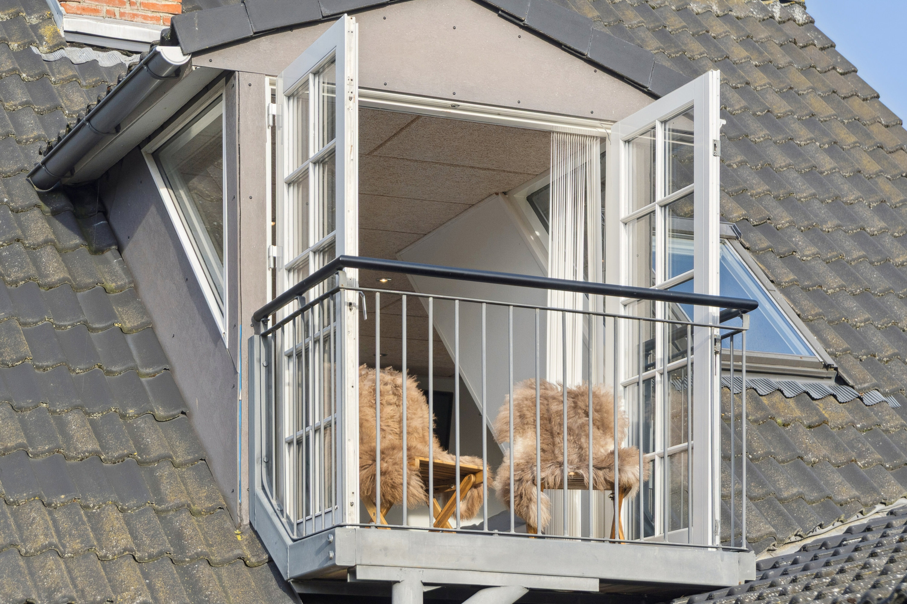 Fremhævet udendørs billede i fuldskærmstilstand. Billede af Thorningvej 33, 8620 Kjellerup