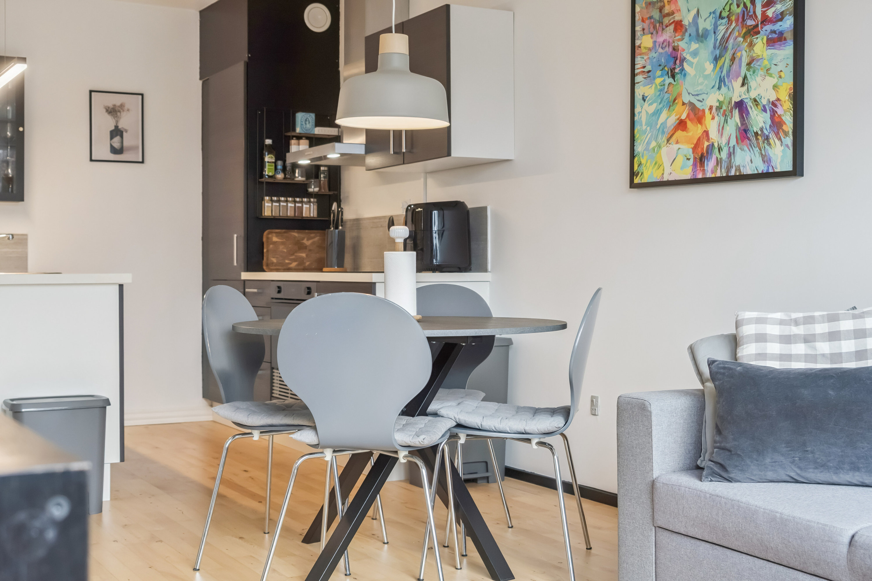 Fremhævet køkken-alrum billede i fuldskærmstilstand. Billede af Parkvej 178, 2. 34., 4700 Næstved