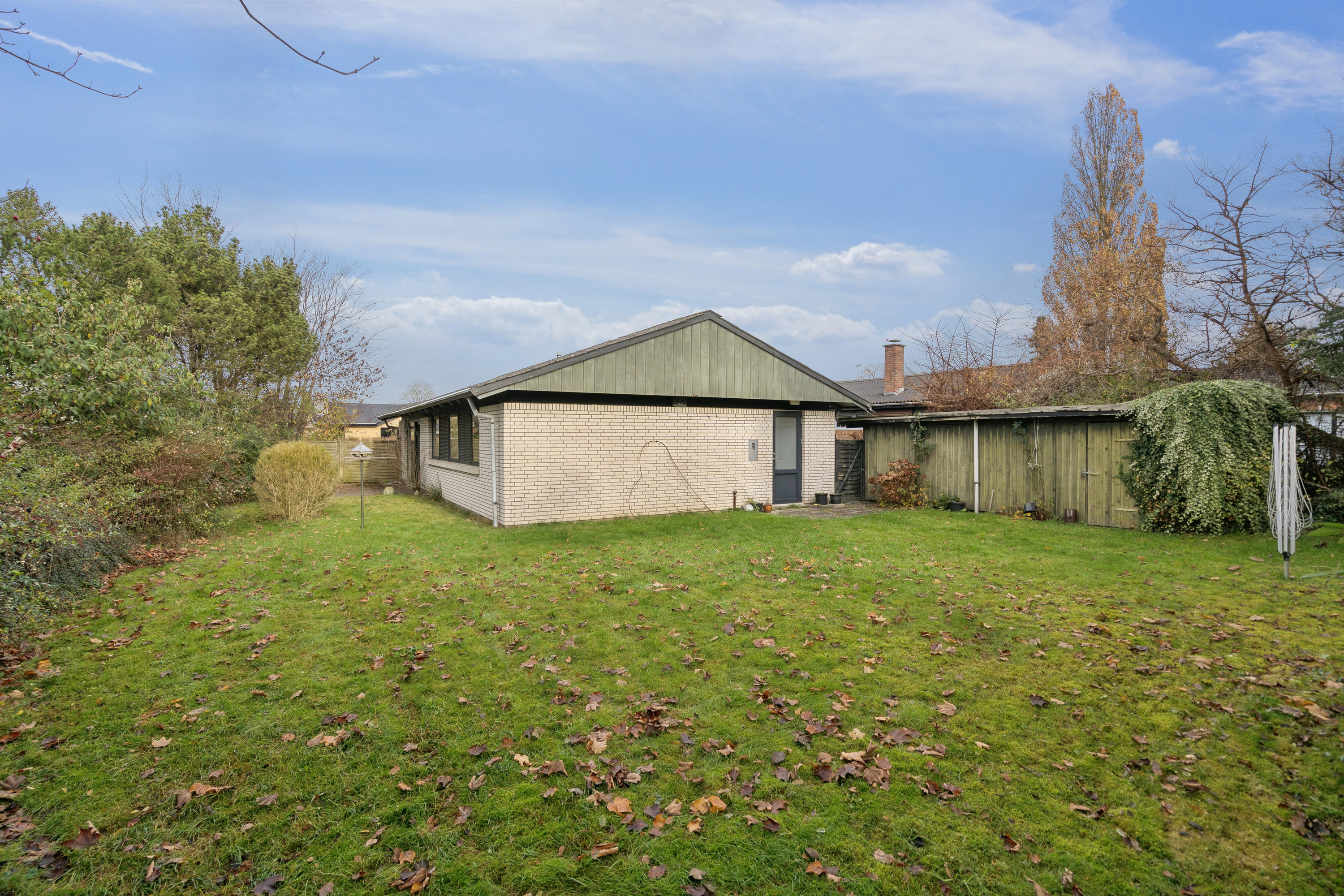 Fremhævet set fra haven billede i fuldskærmstilstand. Billede af Billeshavevej 8, Korup, 5210 Odense NV