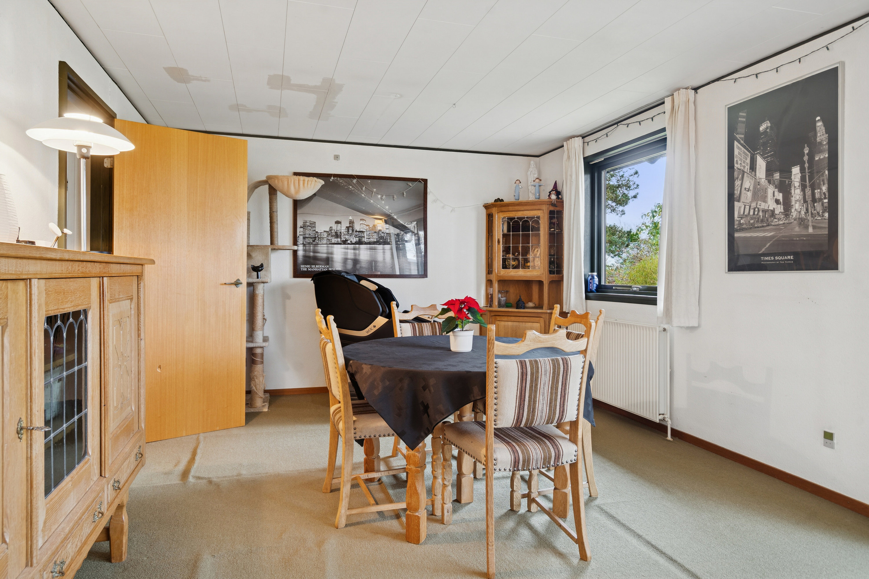 Fremhævet spisestue billede i fuldskærmstilstand. Billede af Billeshavevej 8, Korup, 5210 Odense NV