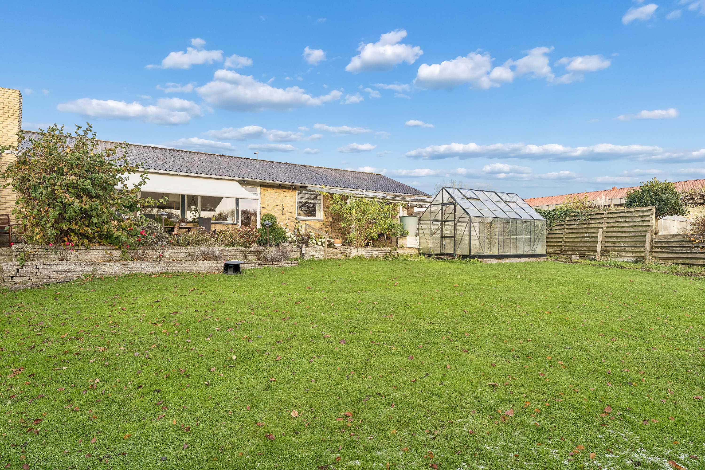 Fremhævet have billede i fuldskærmstilstand. Billede af Rosenholmvej 23, 8930 Randers NØ