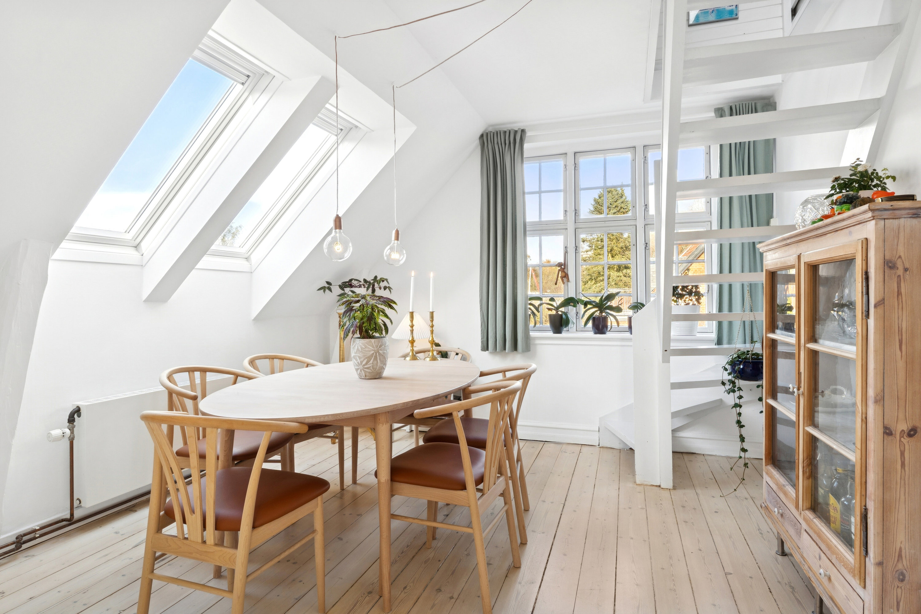 Fremhævet spisestue billede i fuldskærmstilstand. Billede af Krogvej 14, 1., 2830 Virum