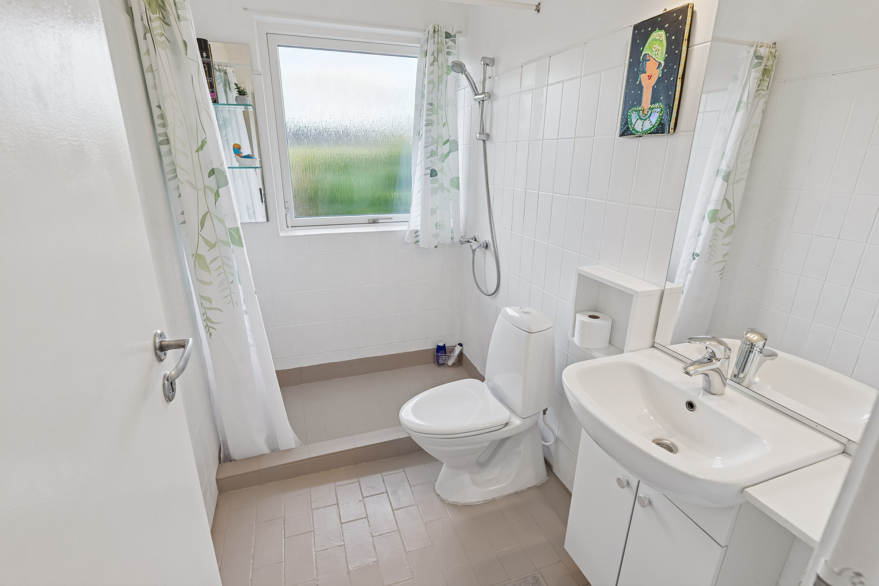 Fremhævet badeværelse billede i fuldskærmstilstand. Billede af Piletoften 29, 2630 Taastrup