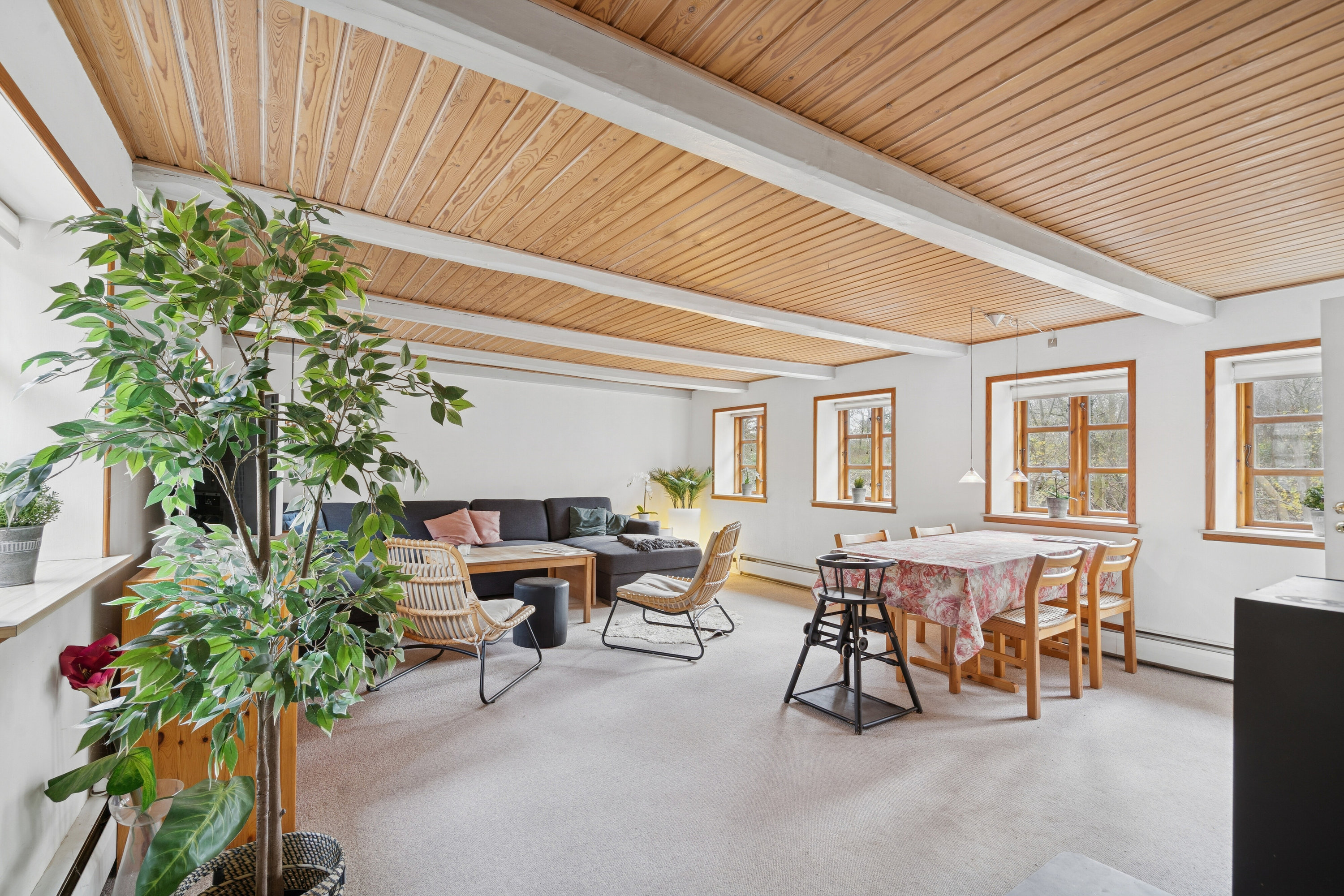 Fremhævet stue billede i fuldskærmstilstand. Billede af Assensvej 334, Frankfri, 5690 Tommerup