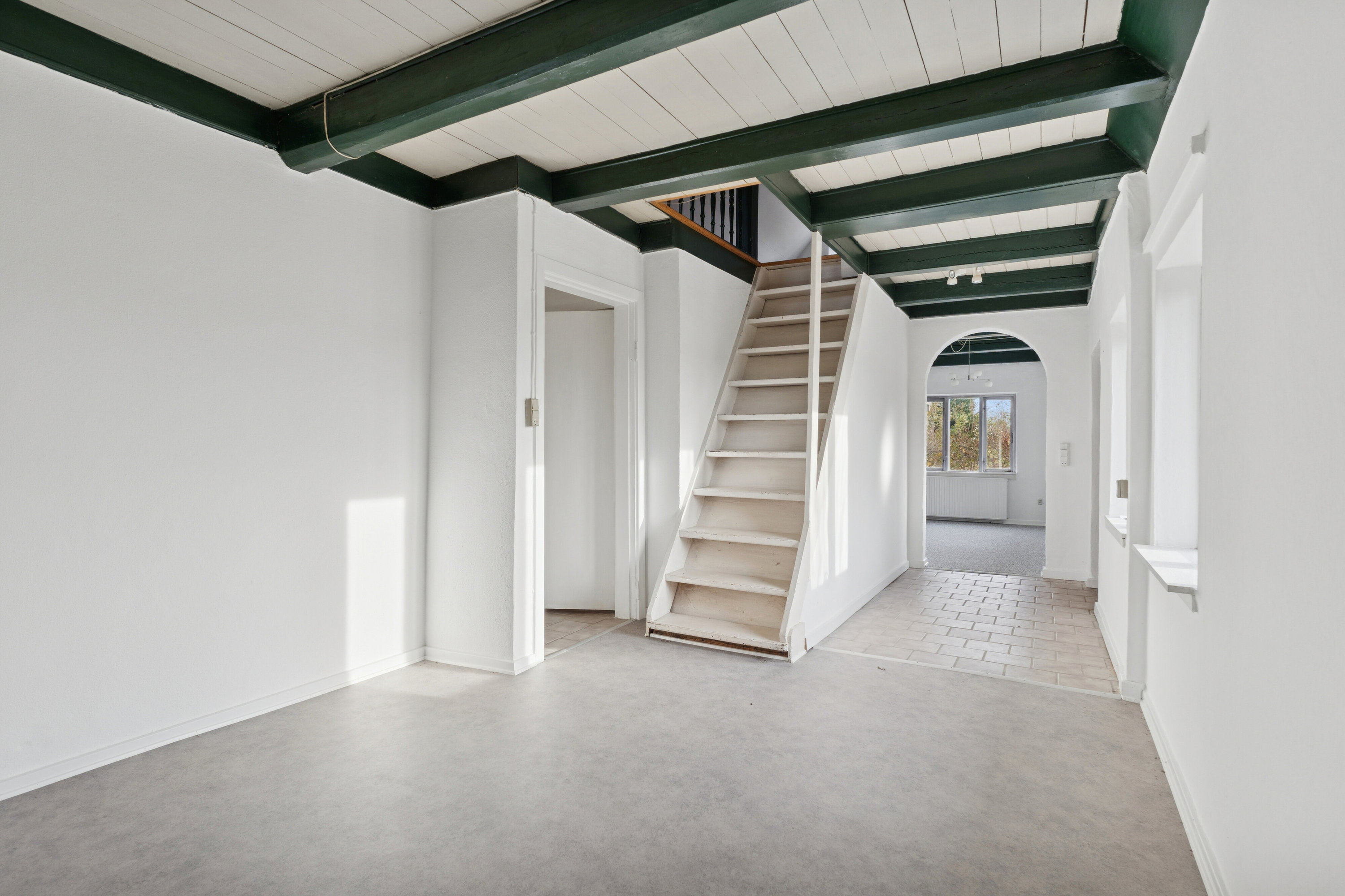 Fremhævet gang billede i fuldskærmstilstand. Billede af Rugårdsvej 341, Villestofte, 5210 Odense NV