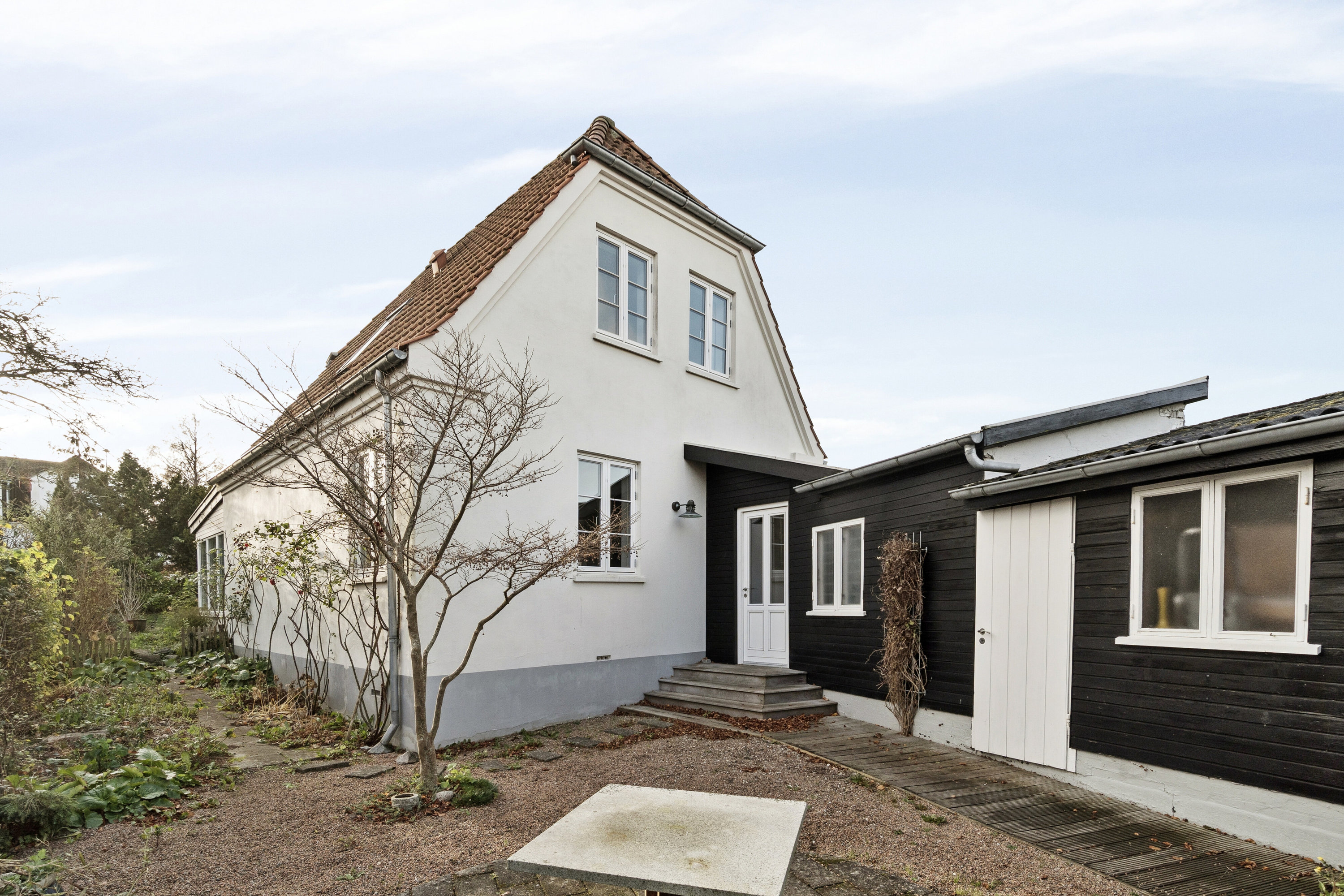 Fremhævet set fra vejen billede i fuldskærmstilstand. Billede af Kalundborgvej 164, 4300 Holbæk