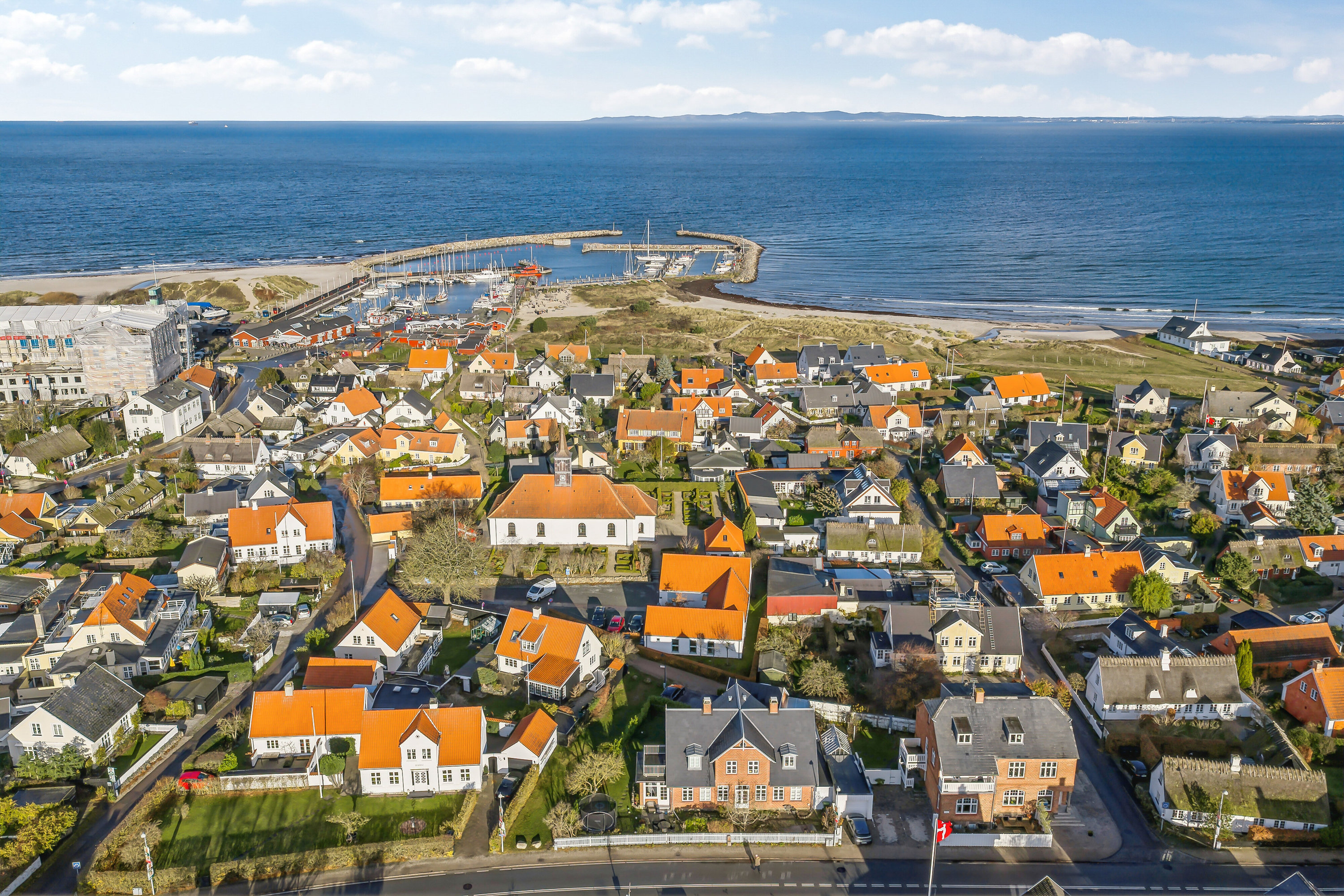 Fremhævet luftfoto billede i fuldskærmstilstand. Billede af Nordre Strandvej 322A, 3100 Hornbæk