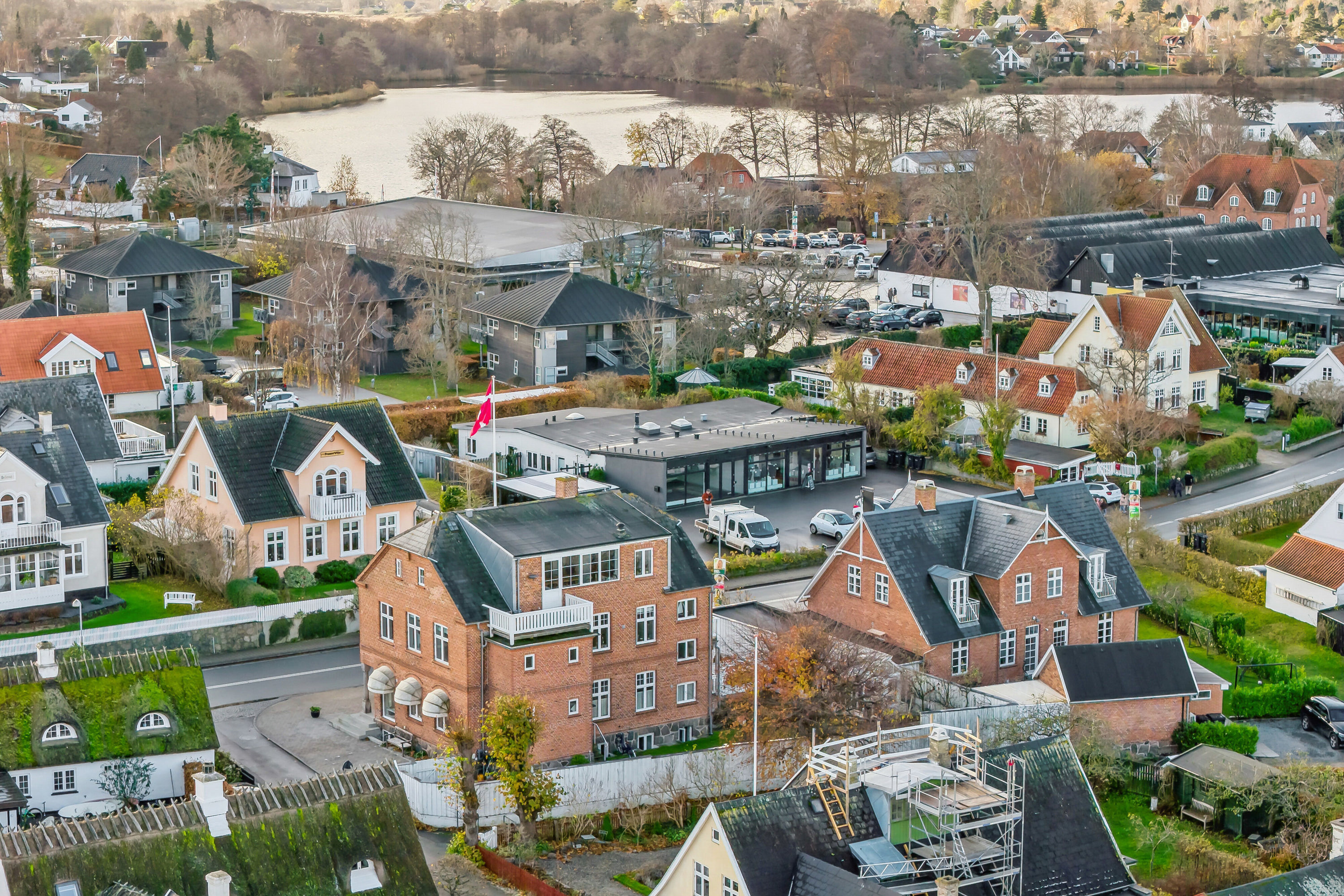 Fremhævet luftfoto billede i fuldskærmstilstand. Billede af Nordre Strandvej 322A, 3100 Hornbæk