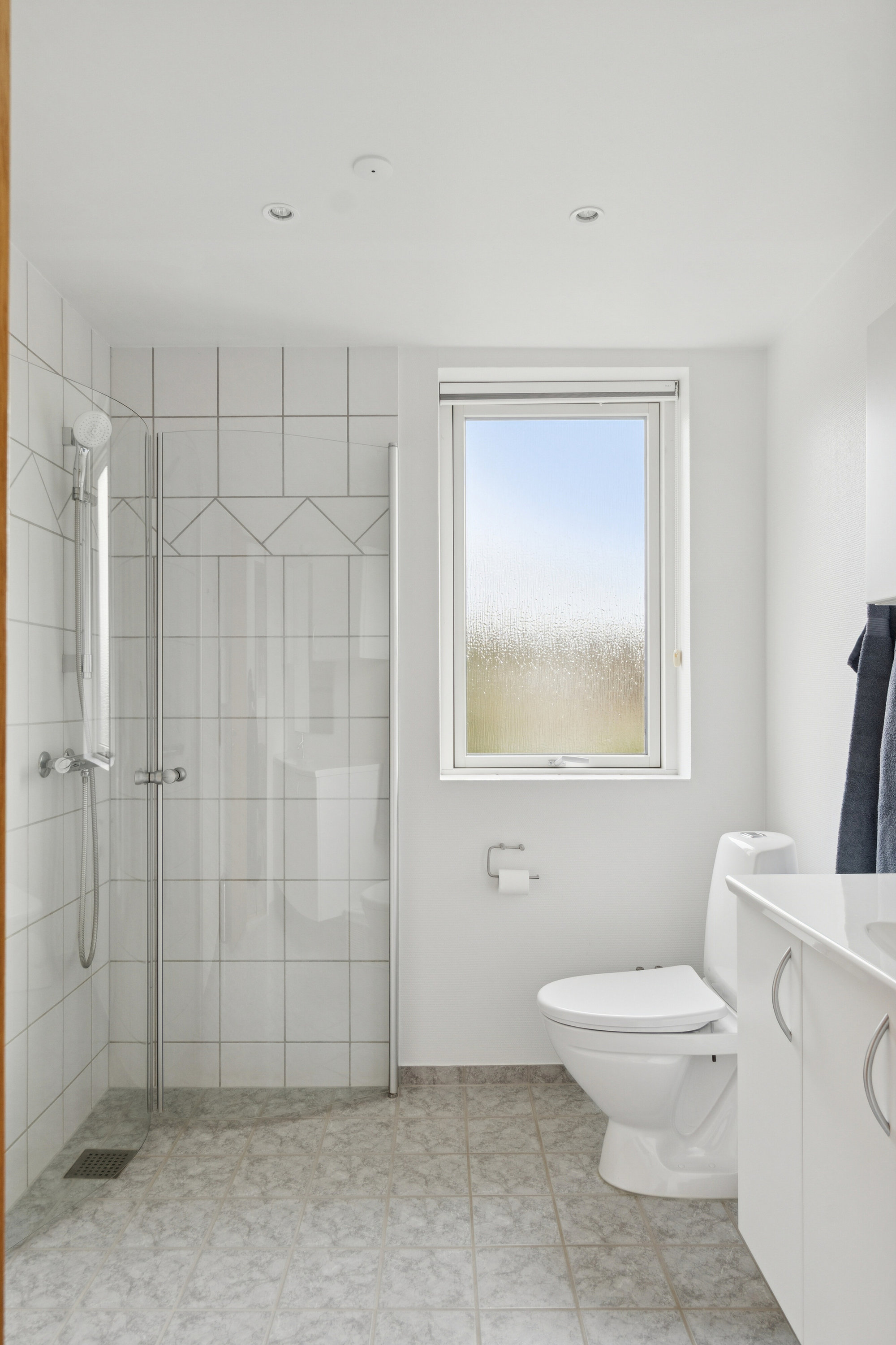 Fremhævet badeværelse billede i fuldskærmstilstand. Billede af Præsteengen 27, Rønnebæk, 4700 Næstved