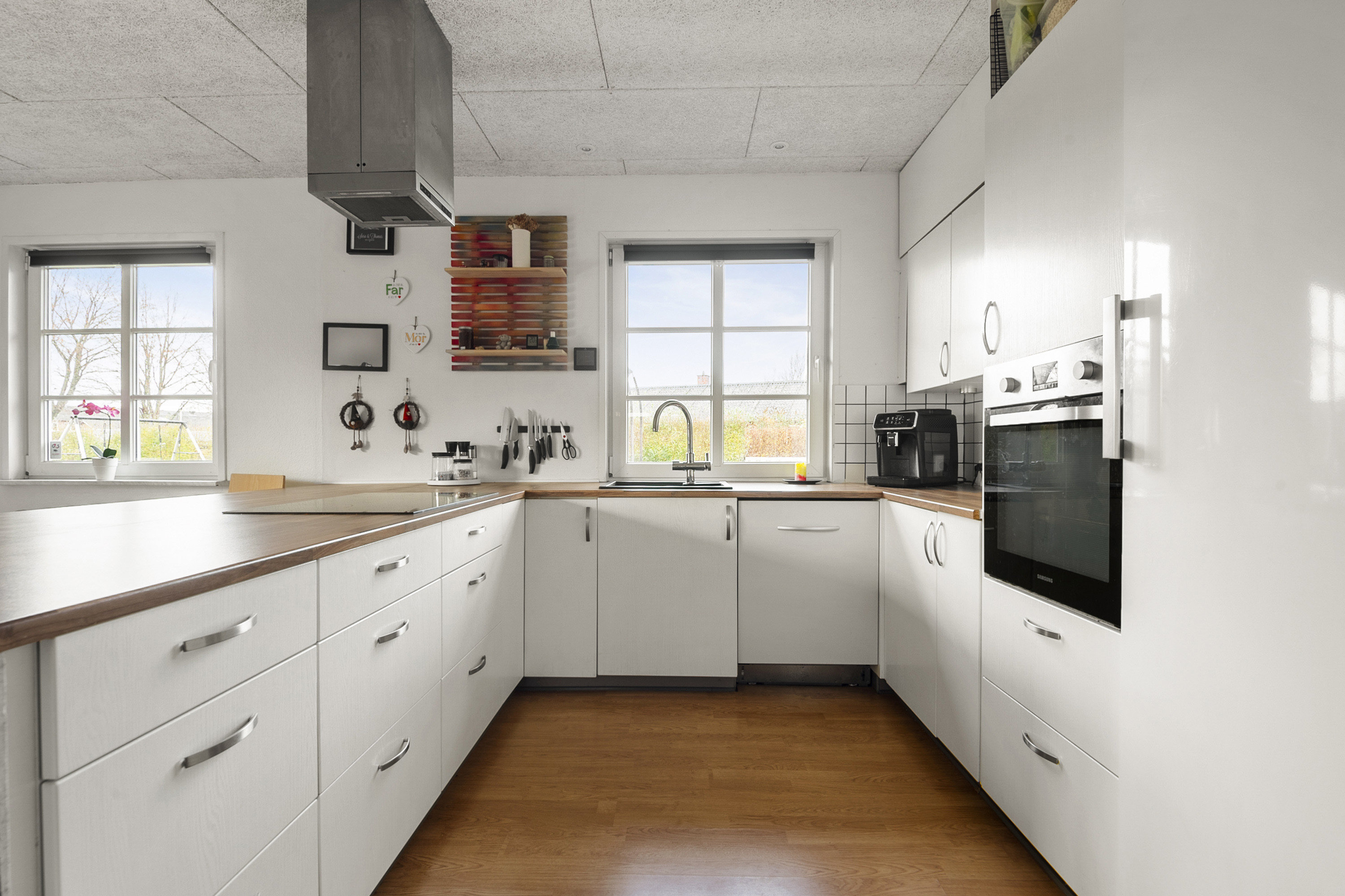 Fremhævet køkken billede i fuldskærmstilstand. Billede af Byparken 2, Næsbjerg, 6800 Varde