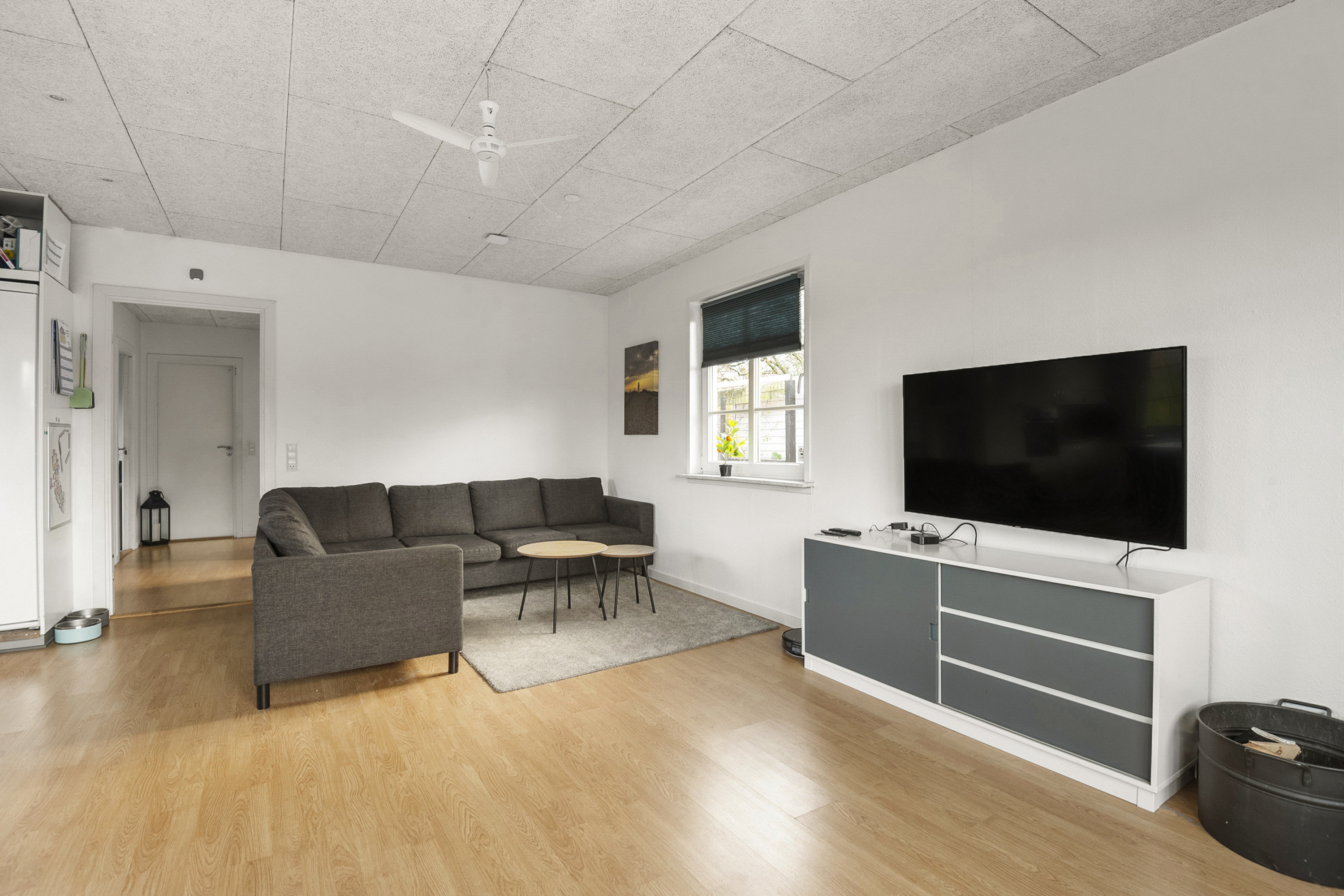 Fremhævet stue billede i fuldskærmstilstand. Billede af Byparken 2, Næsbjerg, 6800 Varde