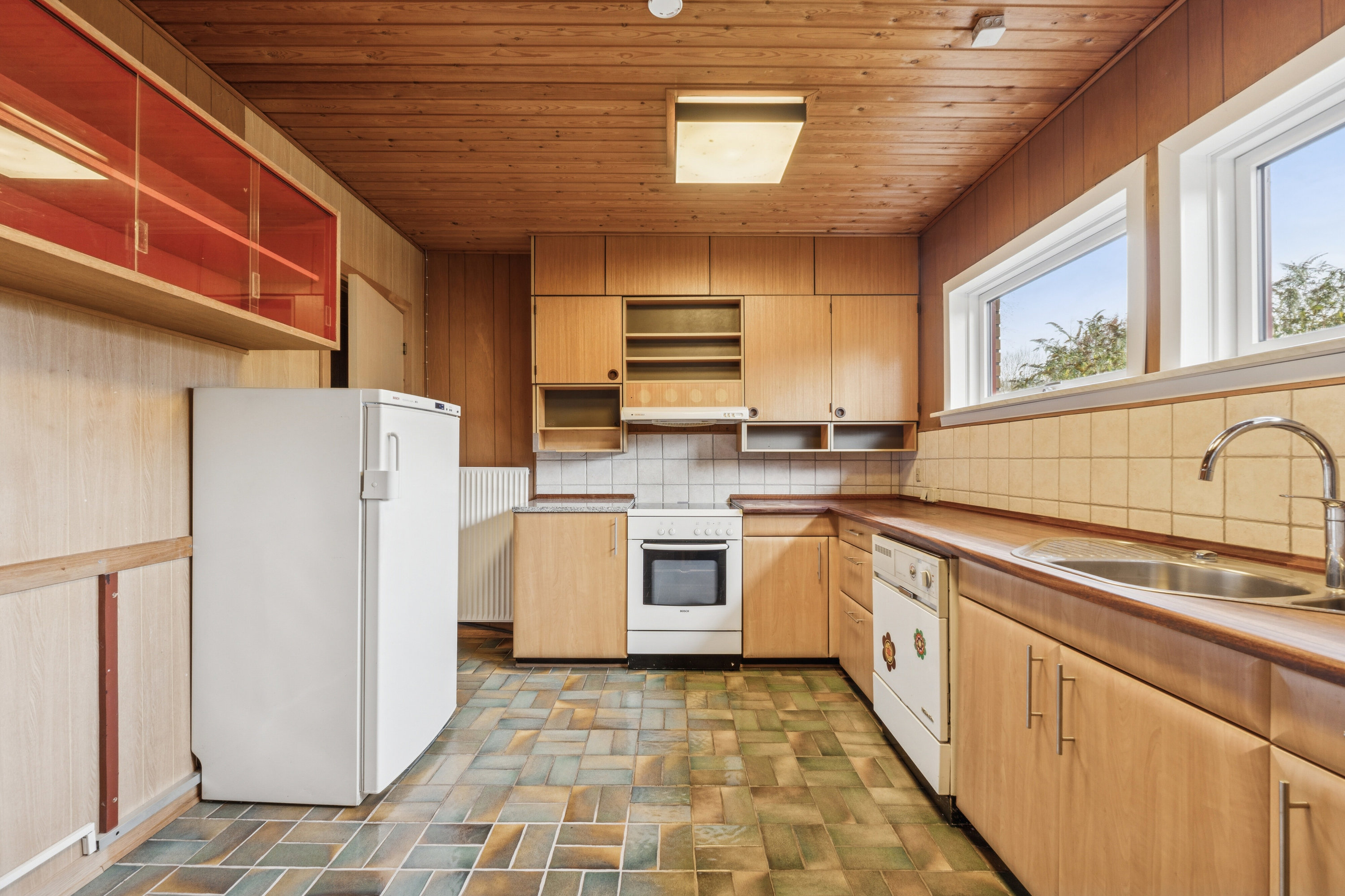 Miniaturebillede 1: køkken. Billede af Hækkehusvej 16, Bellinge, 5250 Odense SV