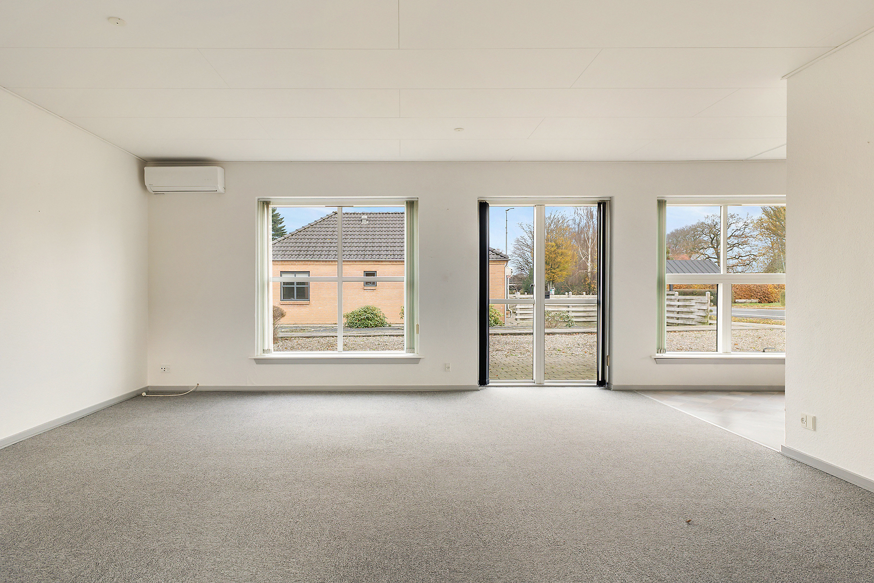 Fremhævet stue billede i fuldskærmstilstand. Billede af Østervang 1B, 6630 Rødding