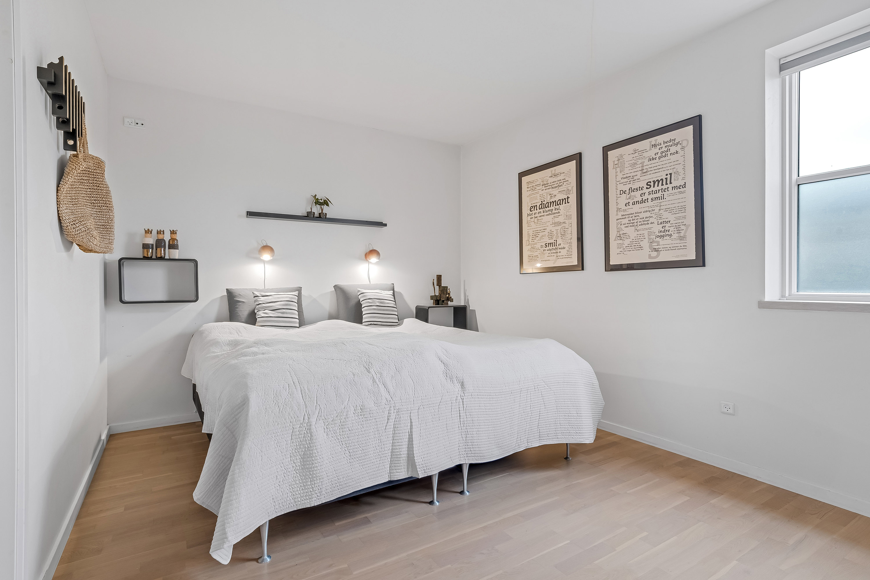 Fremhævet soveværelse billede i fuldskærmstilstand. Billede af Dammen 8, 7500 Holstebro