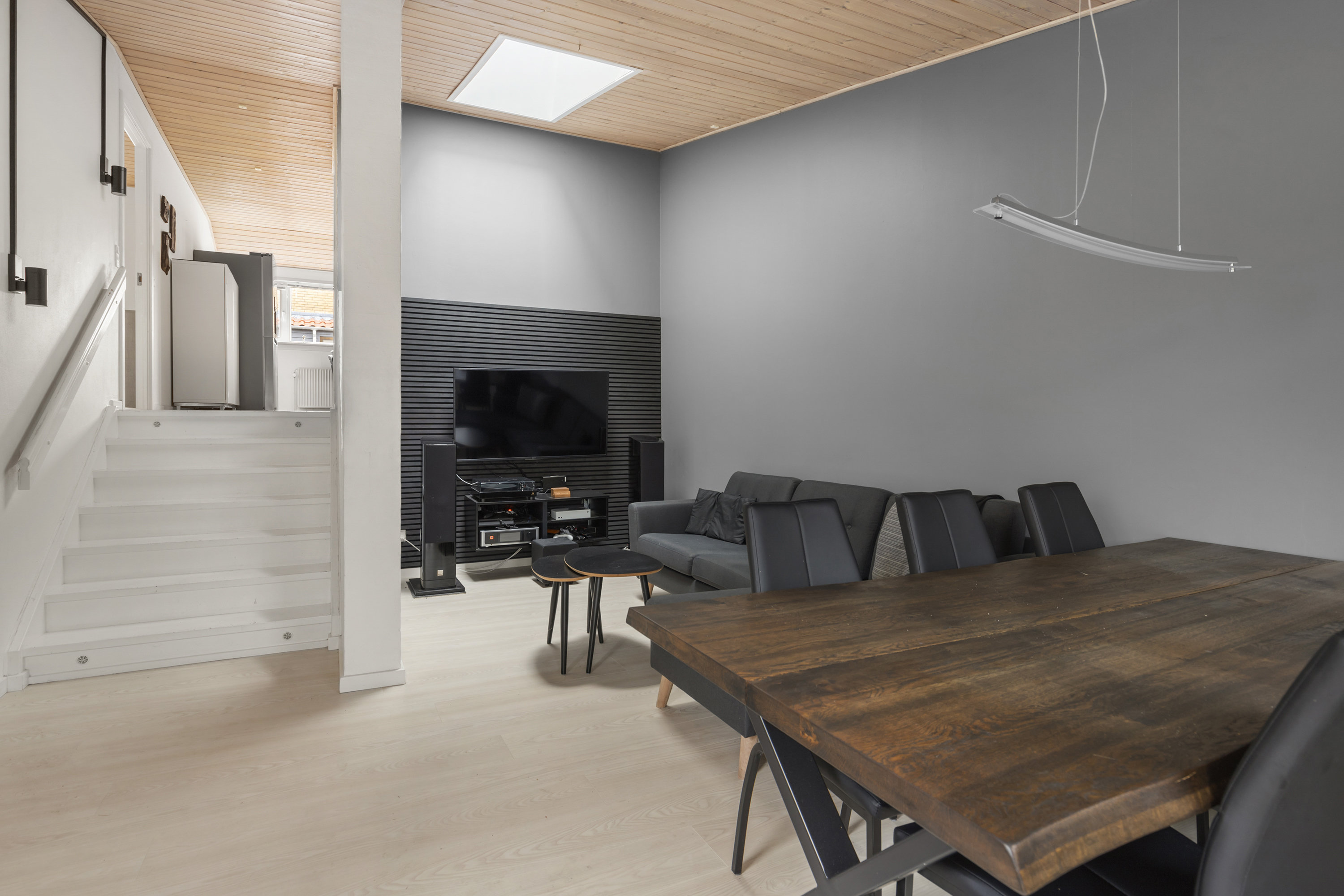 Fremhævet stue billede i fuldskærmstilstand. Billede af Knolden 2, 9700 Brønderslev