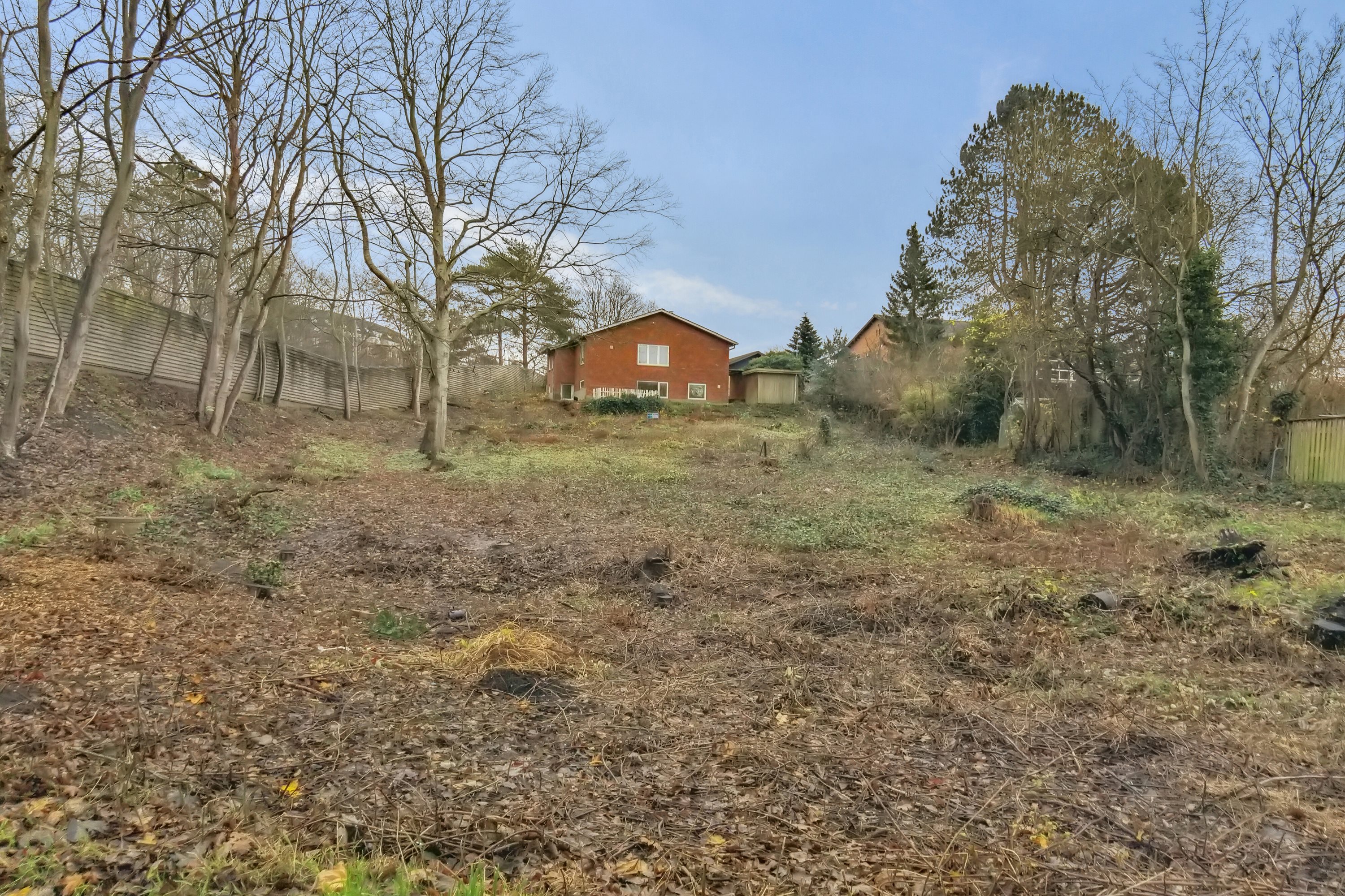 Fremhævet set fra haven billede i fuldskærmstilstand. Billede af Sct Olafs Vej 21, 9800 Hjørring