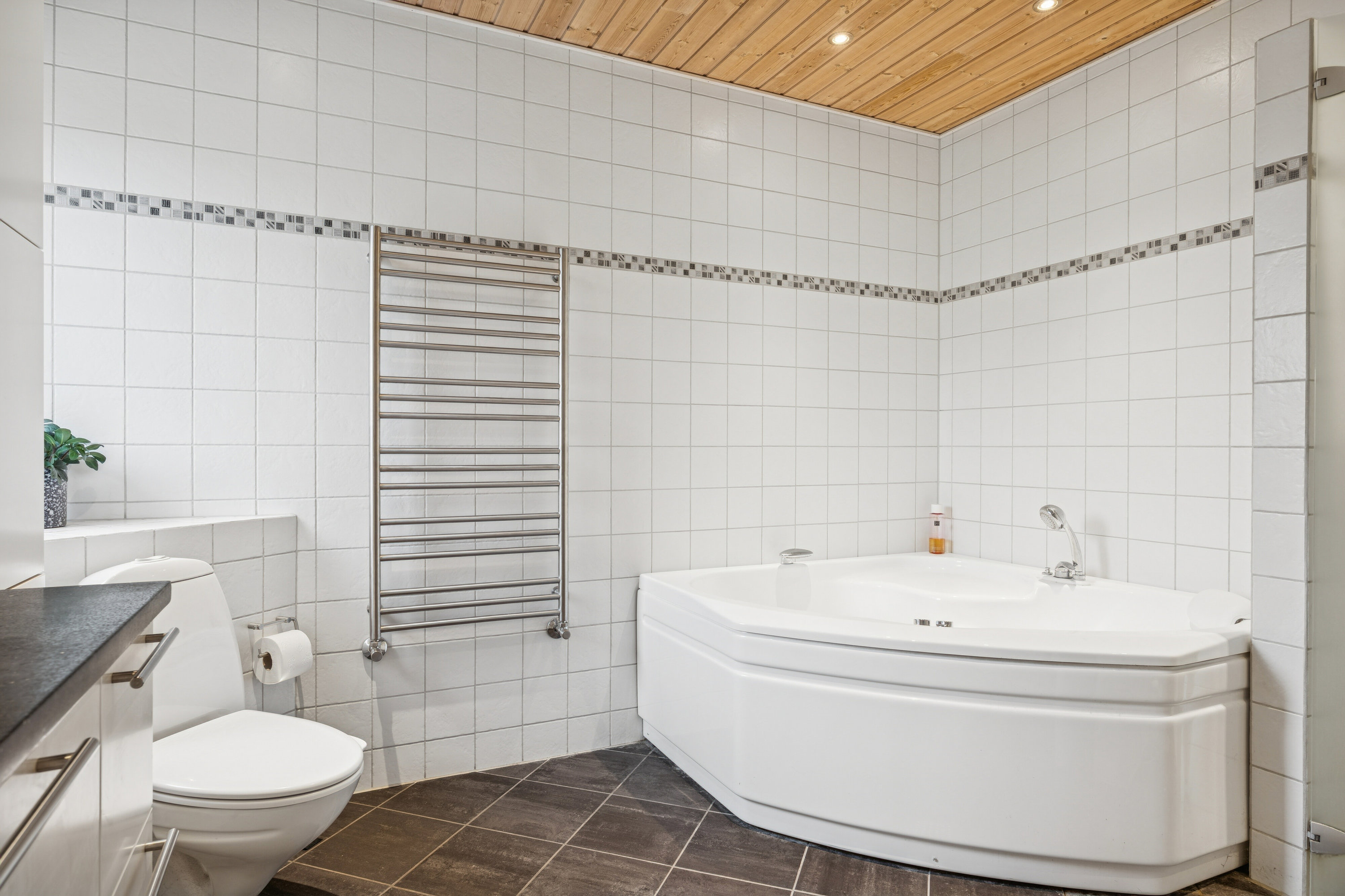 Fremhævet badeværelse billede i fuldskærmstilstand. Billede af Baldersvej 3, 4760 Vordingborg