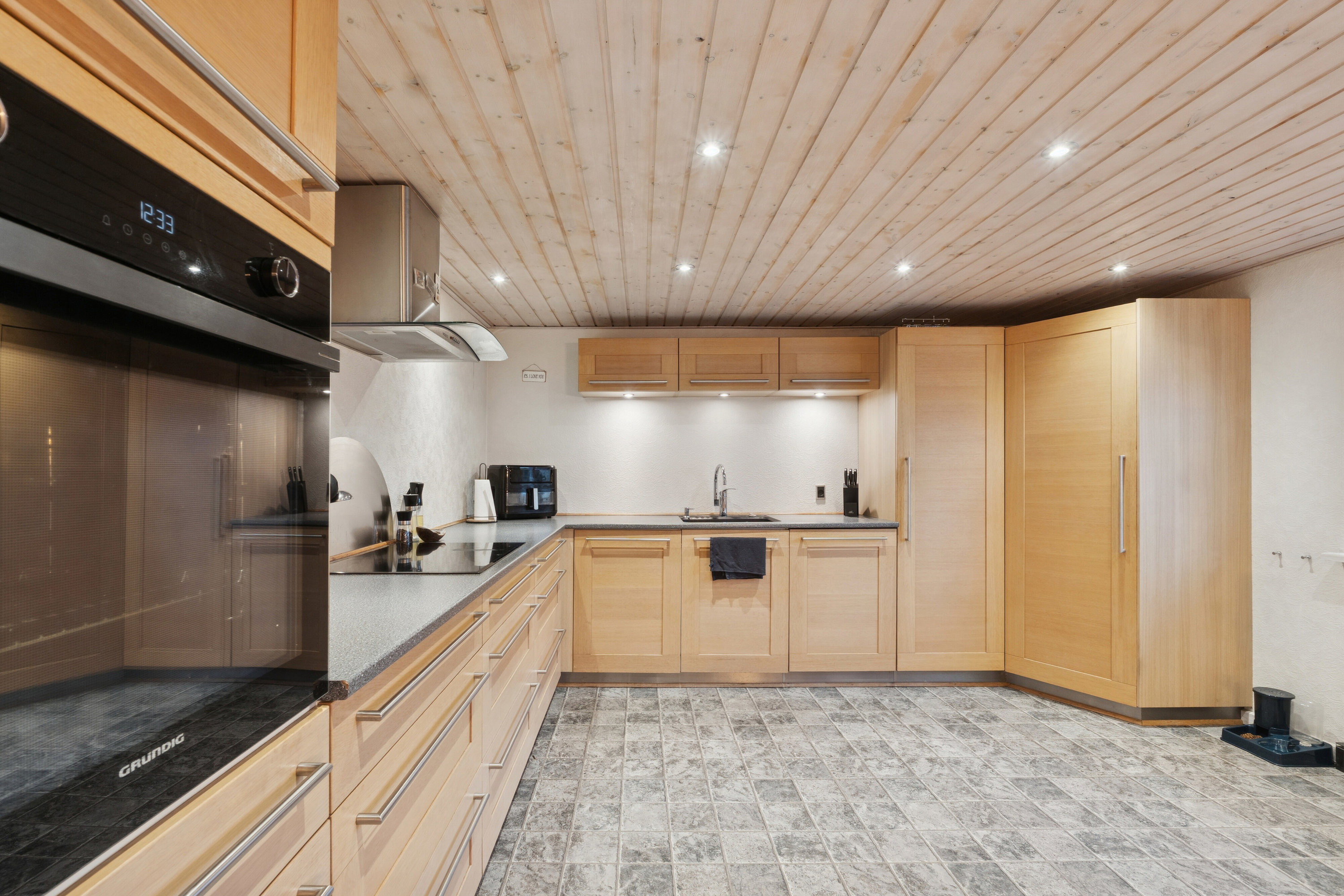 Miniaturebillede 2: køkken. Billede af Parkvej 28, 9881 Bindslev