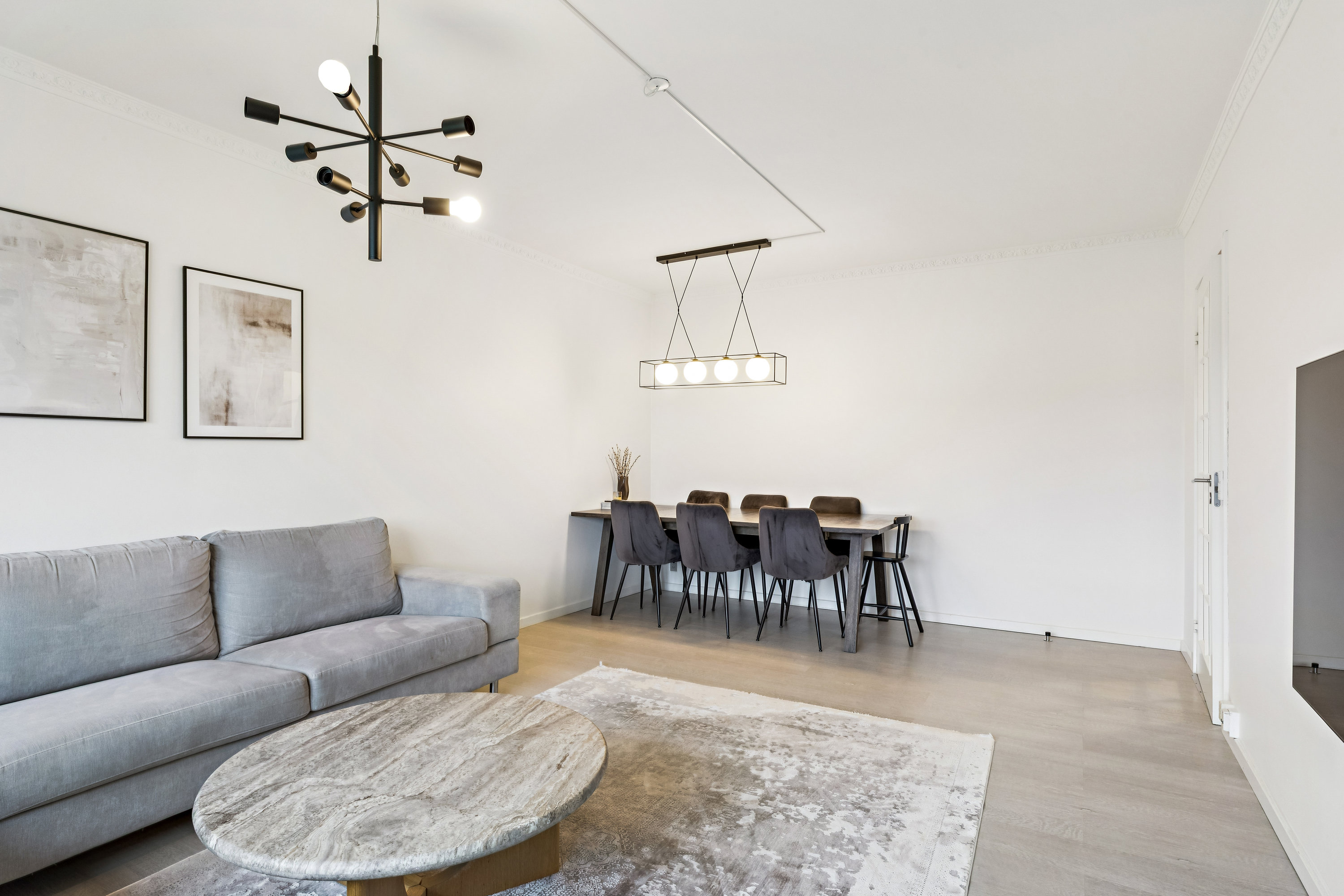 Fremhævet stue billede i fuldskærmstilstand. Billede af Rønnevangshusene 51, 2. th., 2630 Taastrup