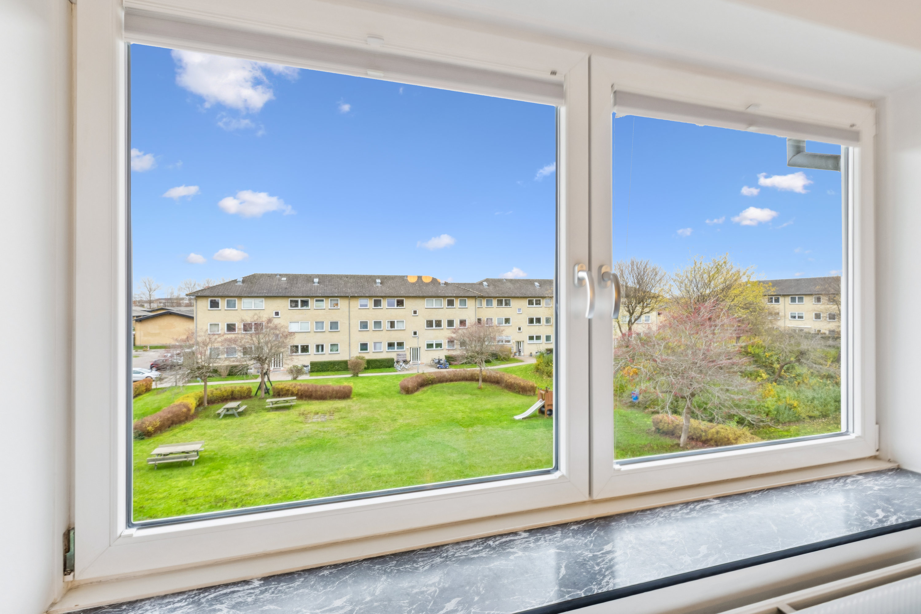 Fremhævet udsigt billede i fuldskærmstilstand. Billede af Rønnevangshusene 51, 2. th., 2630 Taastrup