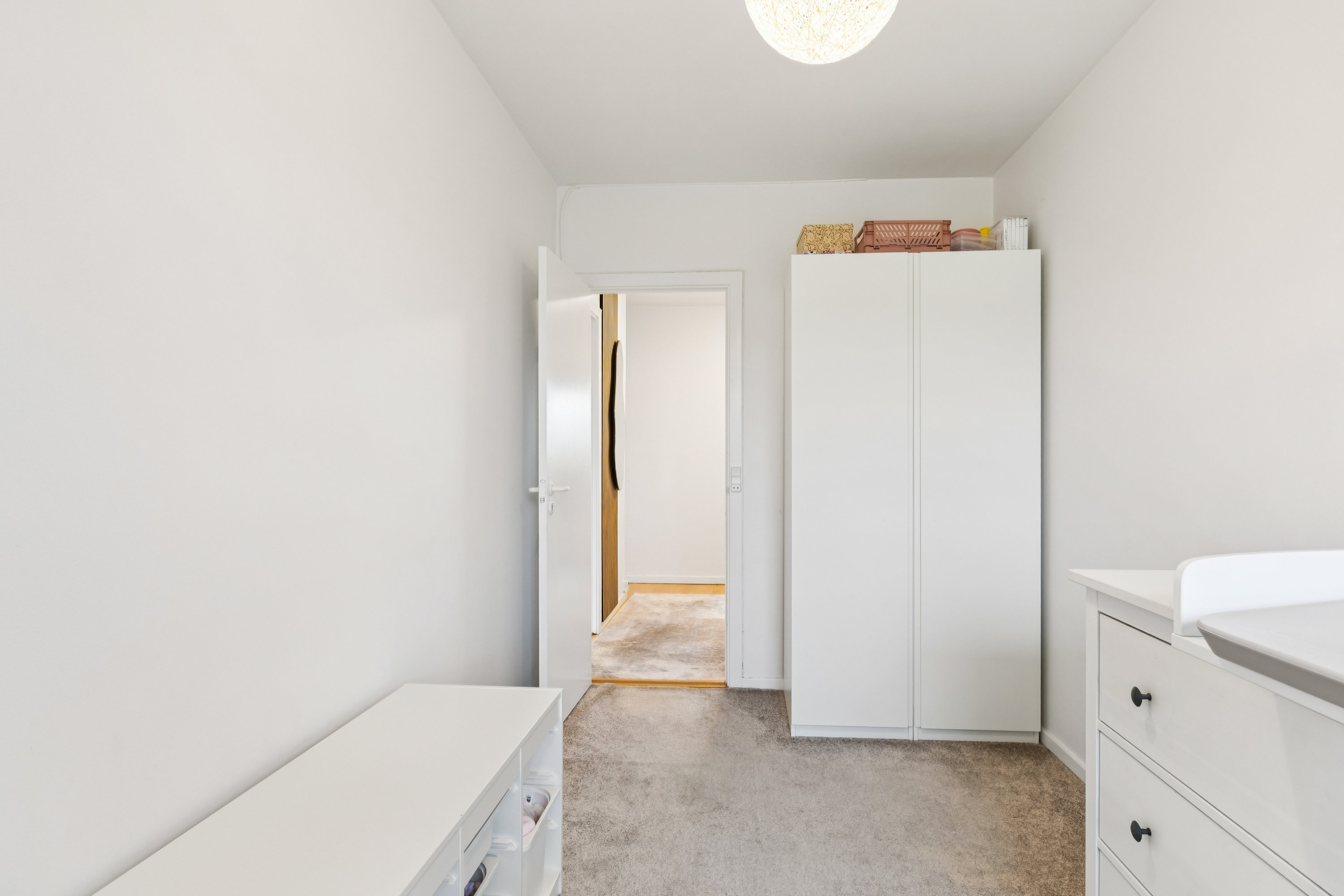 Fremhævet værelse billede i fuldskærmstilstand. Billede af Rønnevangshusene 51, 2. th., 2630 Taastrup