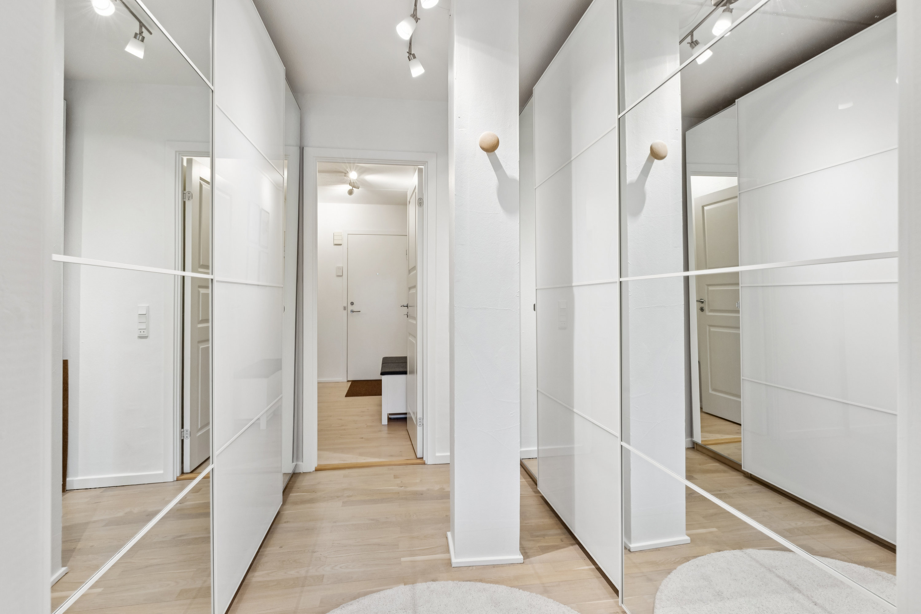 Fremhævet gang billede i fuldskærmstilstand. Billede af Leen C 4, st.. 3., Høje Taastrup, 2630 Taastrup