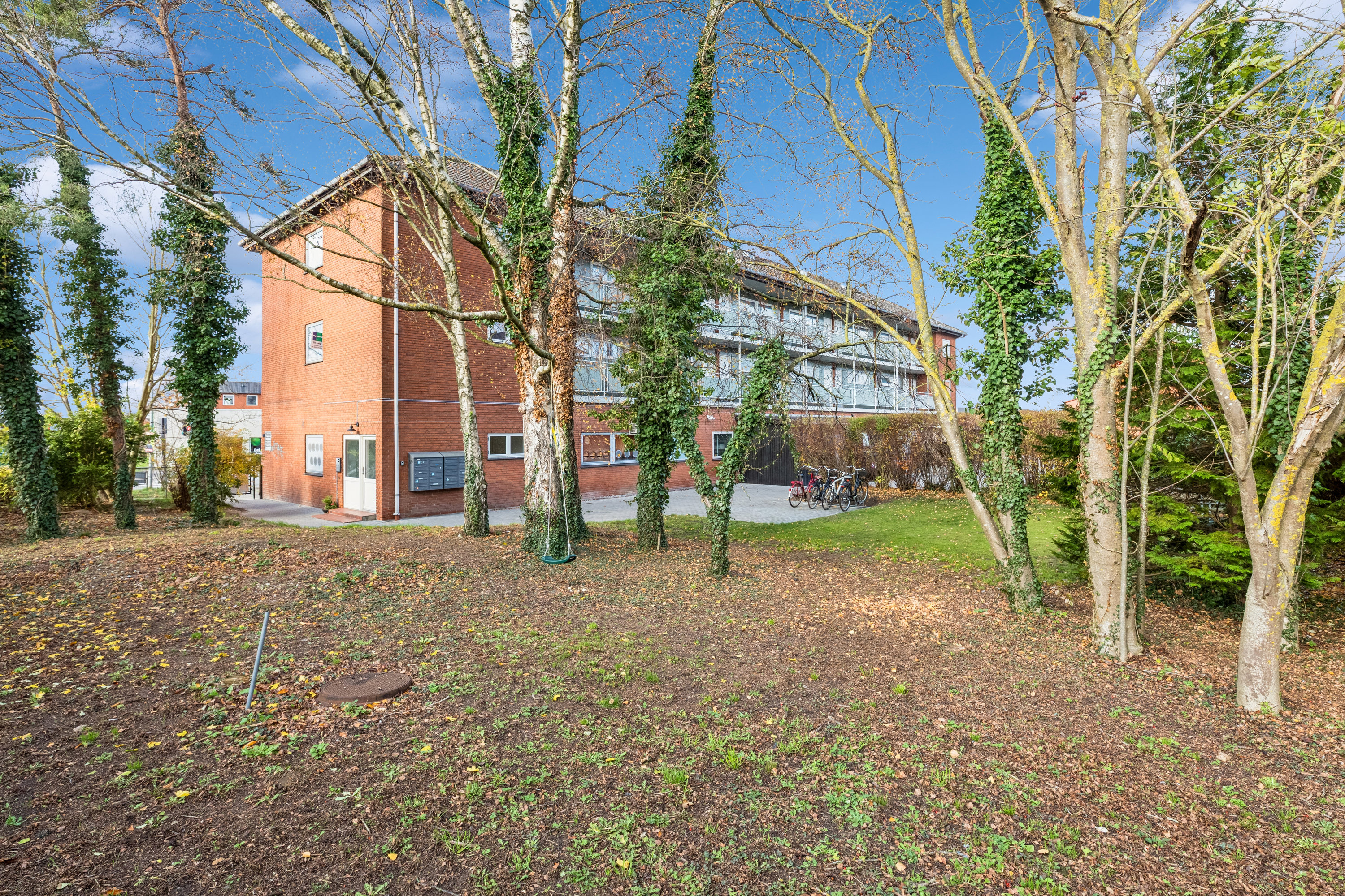 Fremhævet omgivelser billede i fuldskærmstilstand. Billede af Vesterkøb 40, 1. 1., 2640 Hedehusene