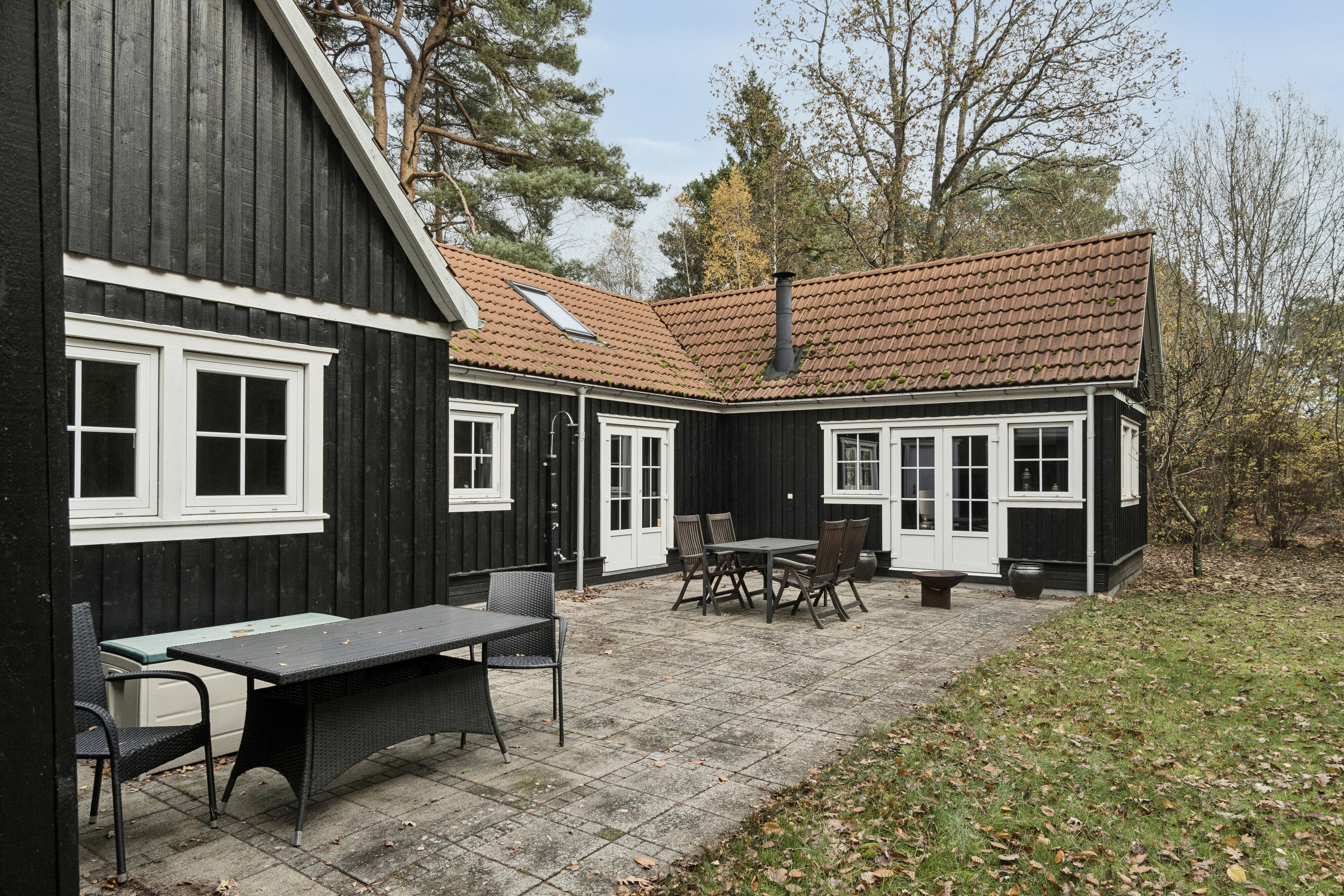 Fremhævet set fra haven billede i fuldskærmstilstand. Billede af Østerled 2, 4500 Nykøbing Sj