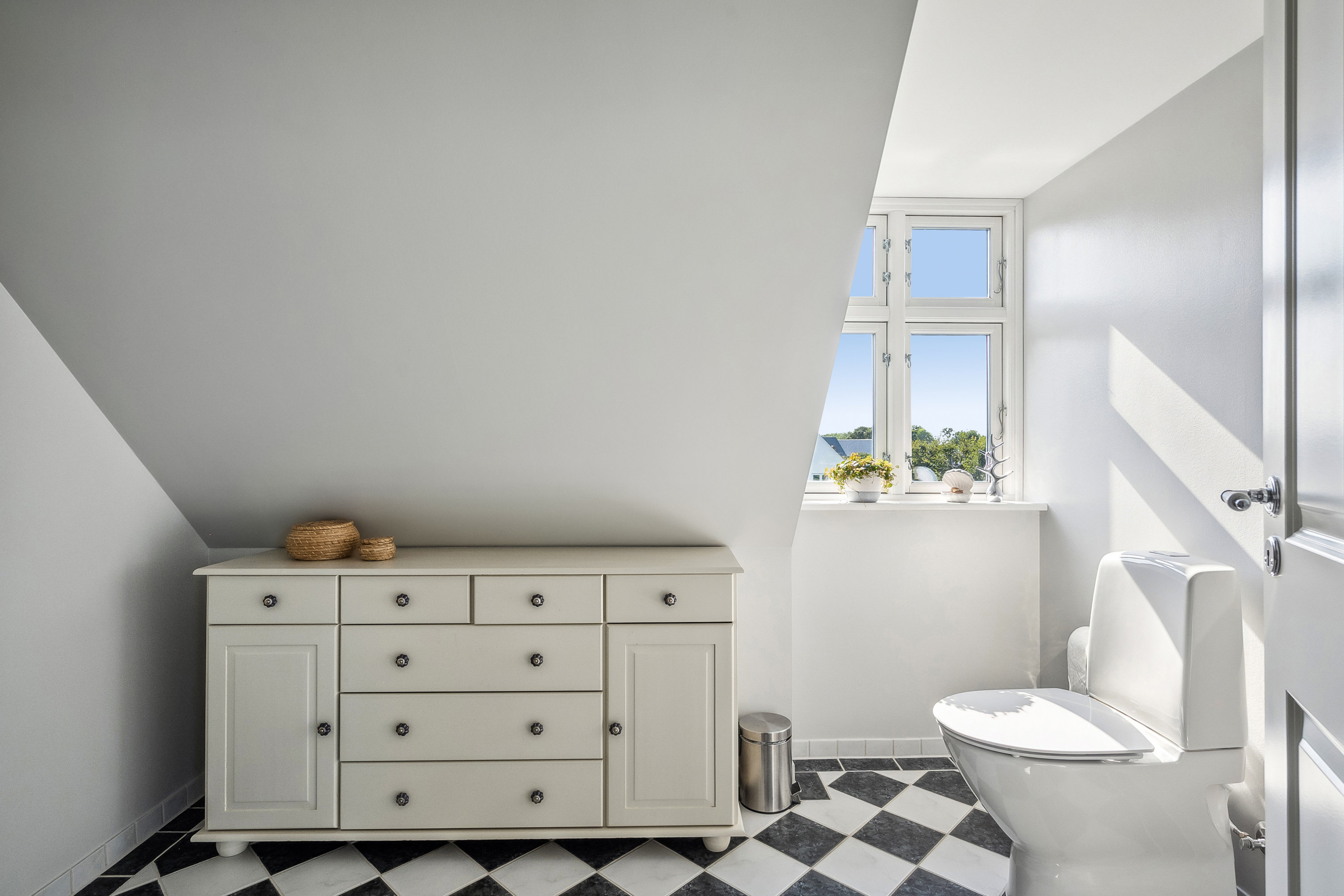 Fremhævet værelse billede i fuldskærmstilstand. Billede af Astrupvej 911, 9800 Hjørring