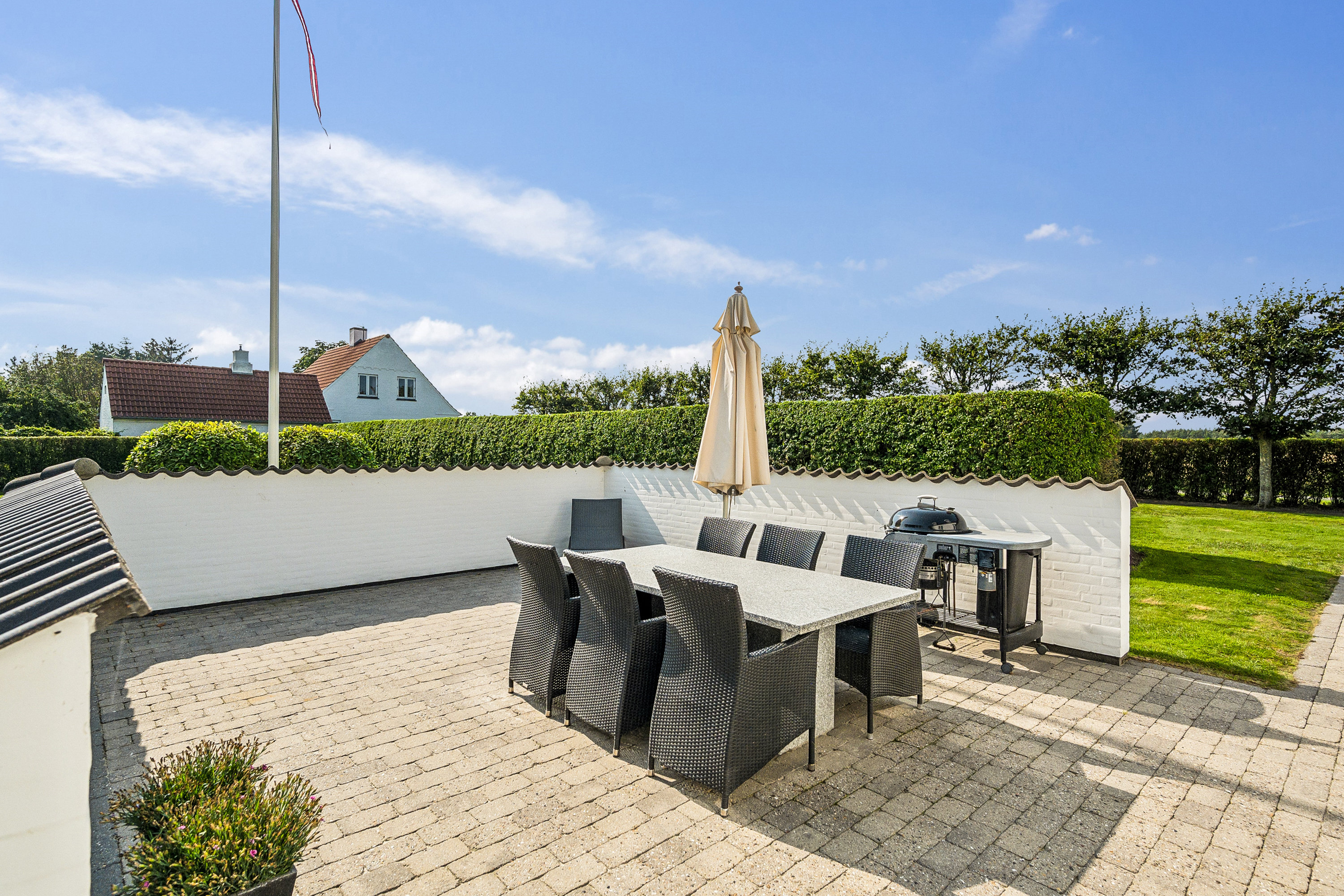 Fremhævet terrasse billede i fuldskærmstilstand. Billede af Astrupvej 911, 9800 Hjørring