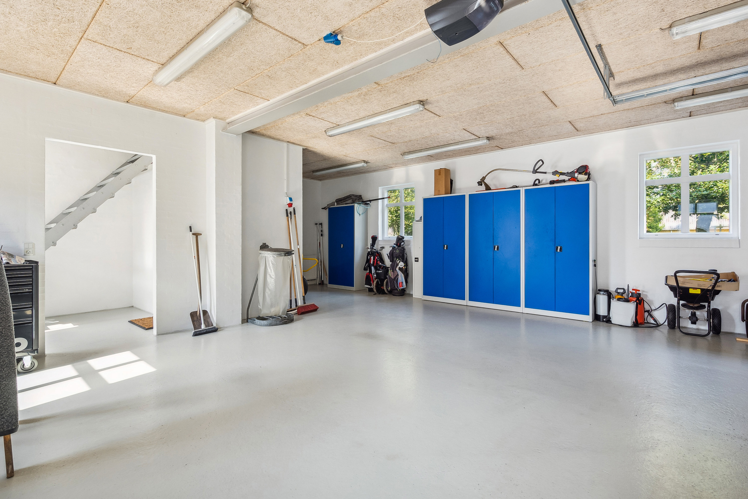 Fremhævet garage billede i fuldskærmstilstand. Billede af Astrupvej 911, 9800 Hjørring