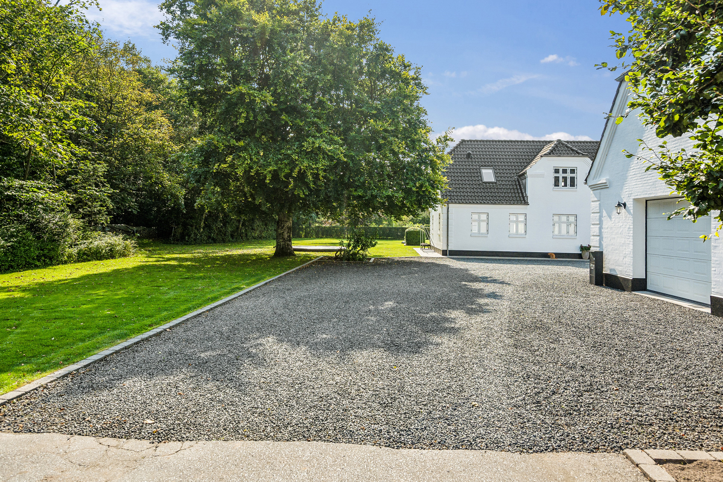 Fremhævet indkørsel billede i fuldskærmstilstand. Billede af Astrupvej 911, 9800 Hjørring