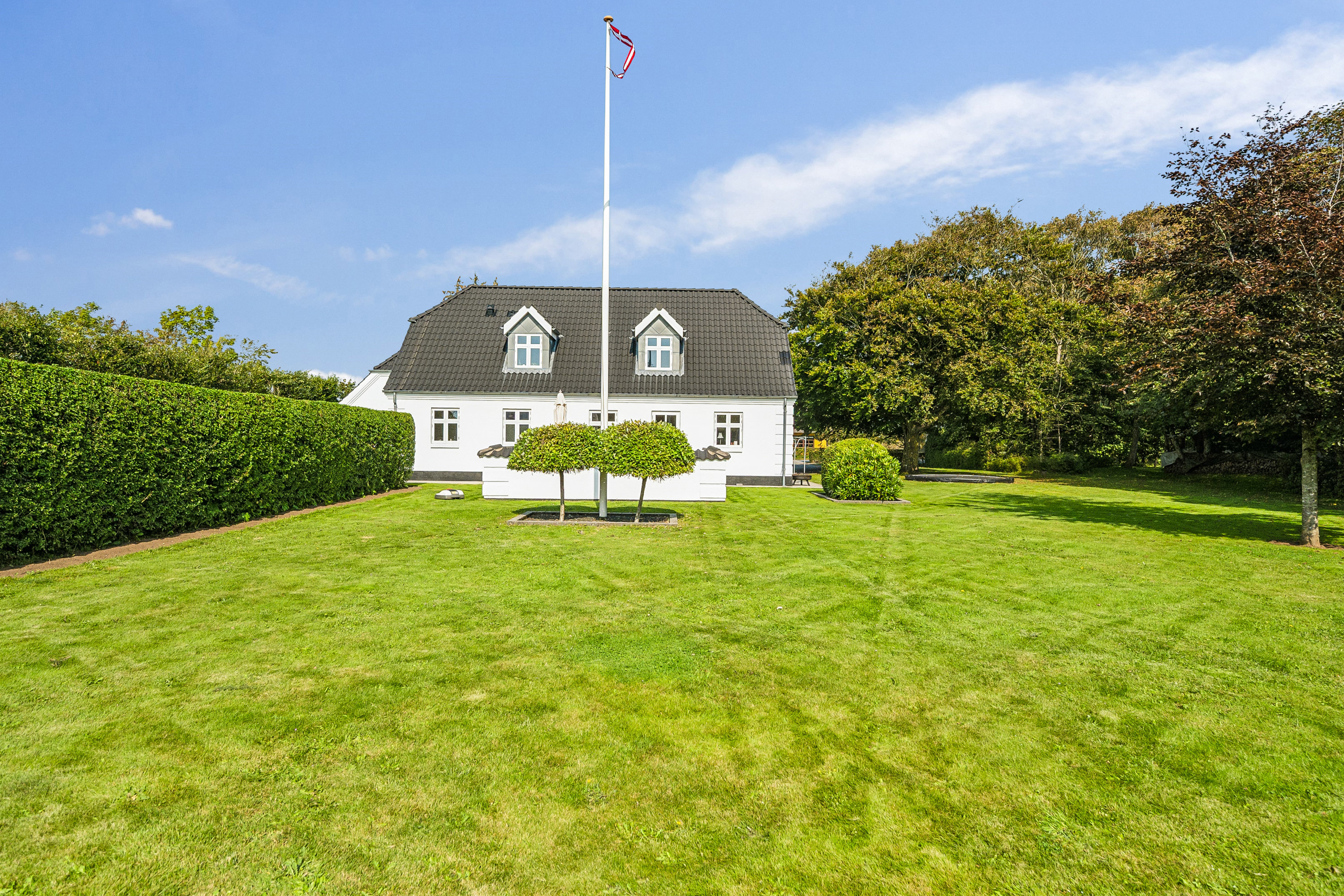 Fremhævet have billede i fuldskærmstilstand. Billede af Astrupvej 911, 9800 Hjørring