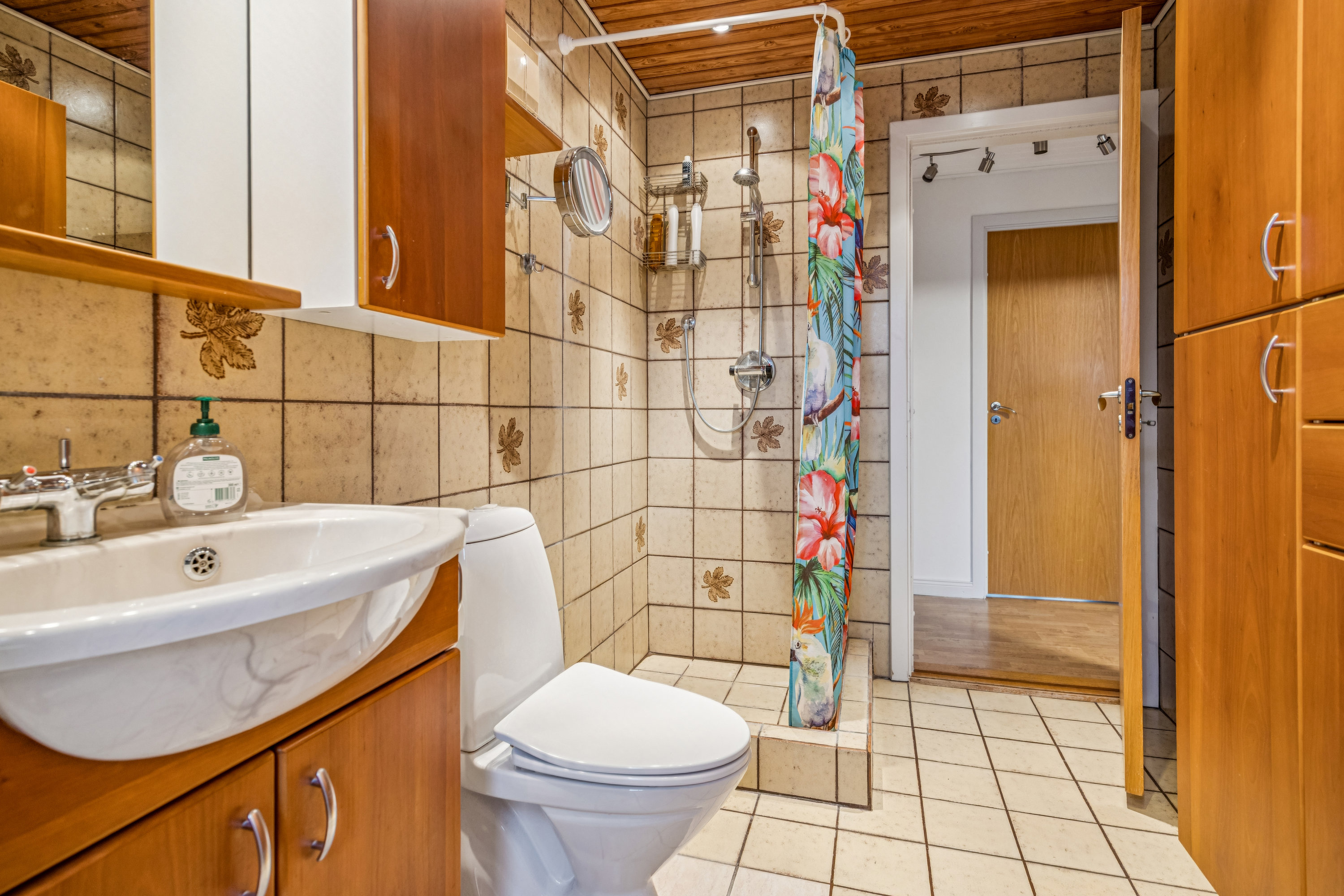 Fremhævet badeværelse billede i fuldskærmstilstand. Billede af Borgergade 61, 9362 Gandrup