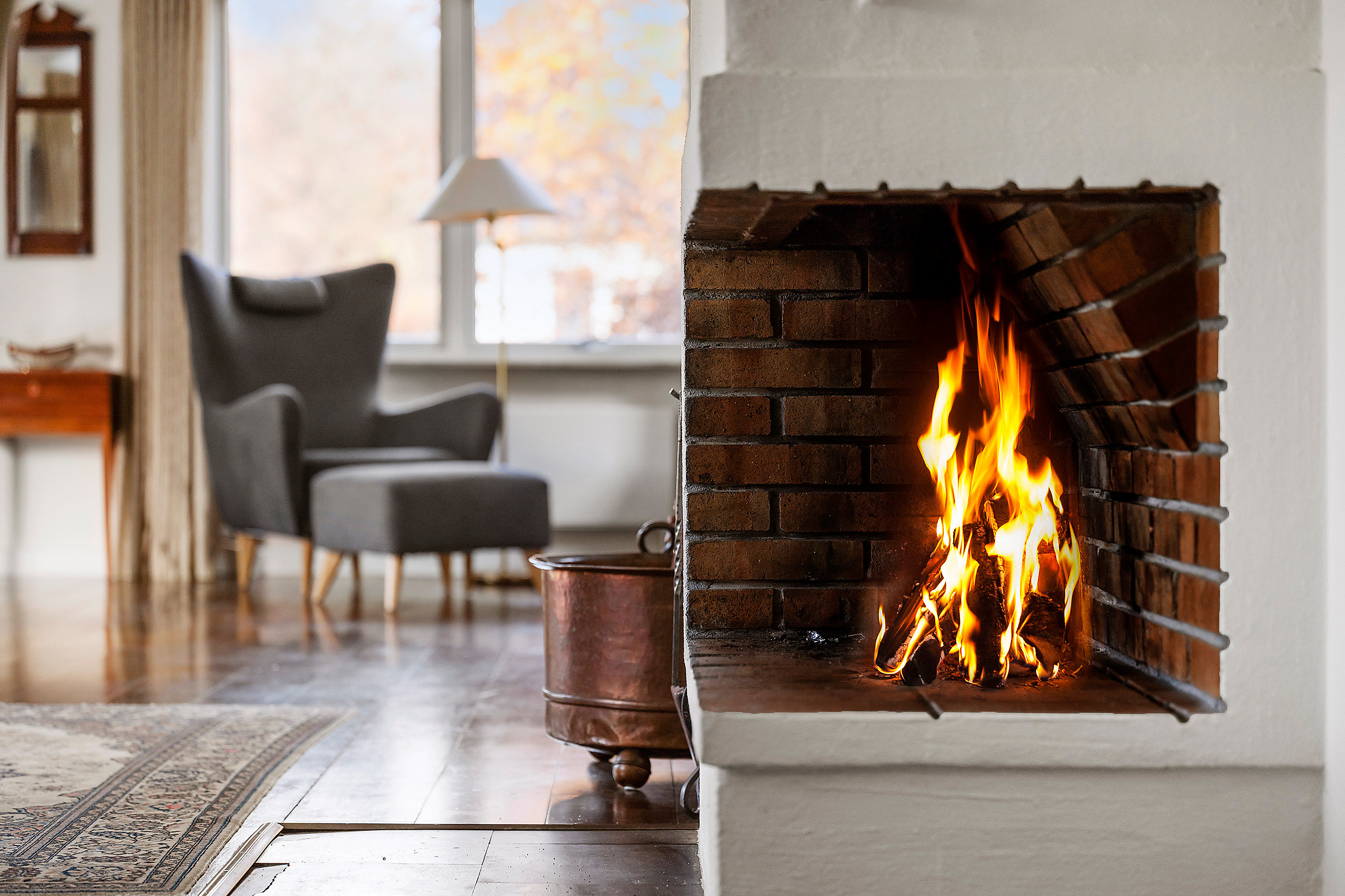 Fremhævet stue billede i fuldskærmstilstand. Billede af Birkebakken 31, 2840 Holte