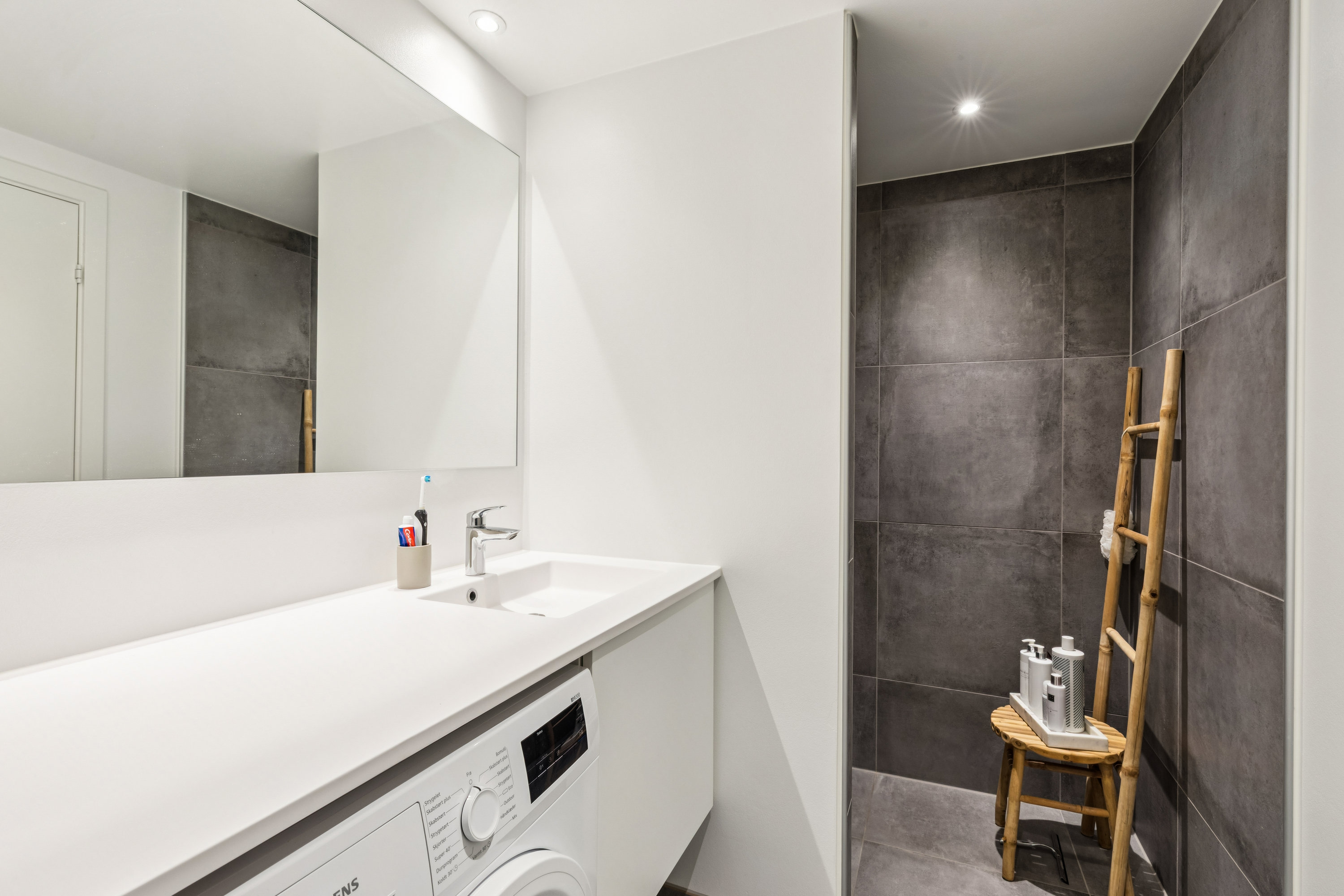 Fremhævet badeværelse billede i fuldskærmstilstand. Billede af Søgræsgade 122, Nærheden, 2640 Hedehusene