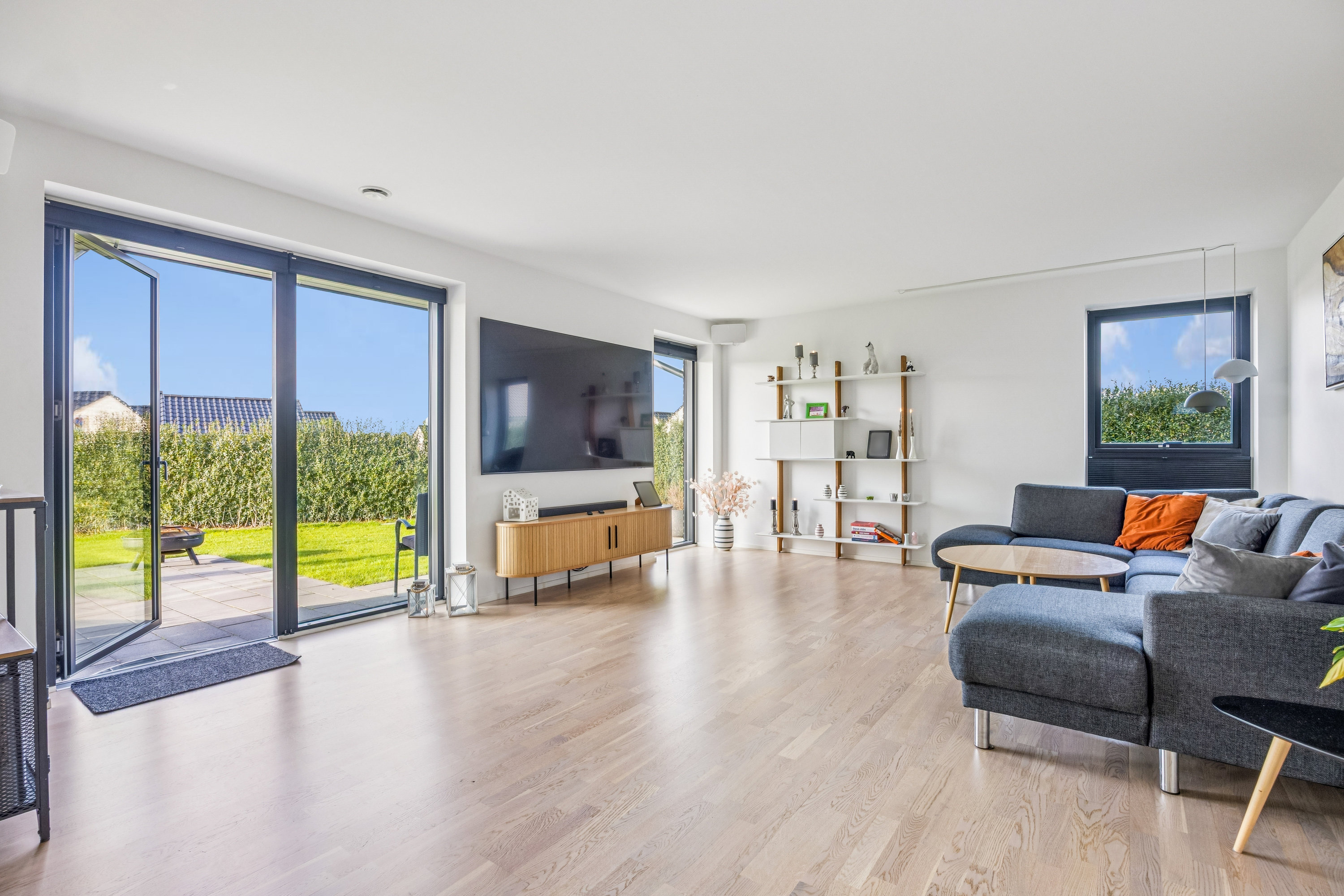 Fremhævet stue billede i fuldskærmstilstand. Billede af Ørnehøj 21, 4140 Borup