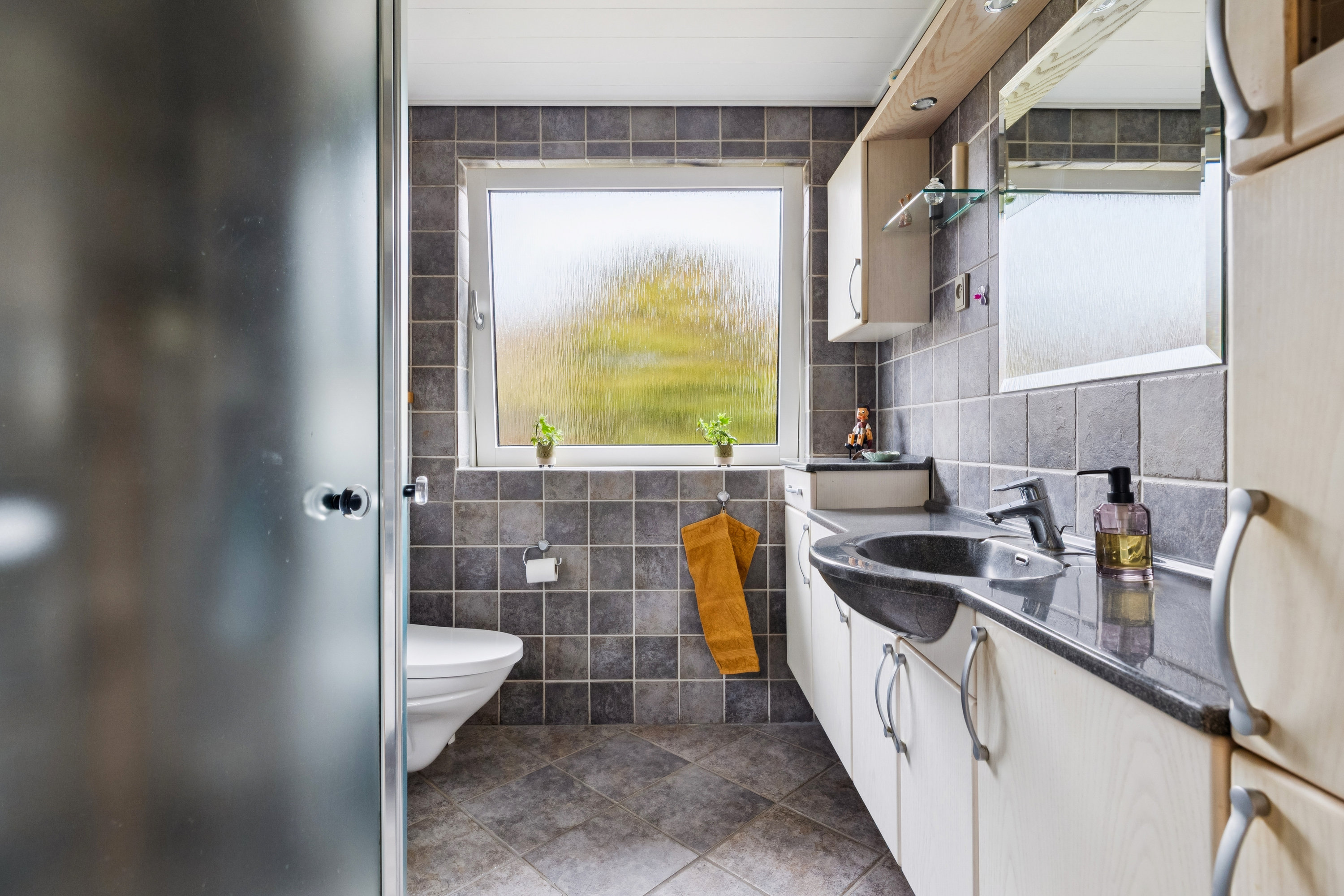 Fremhævet badeværelse billede i fuldskærmstilstand. Billede af Fasanvej 4, 9500 Hobro