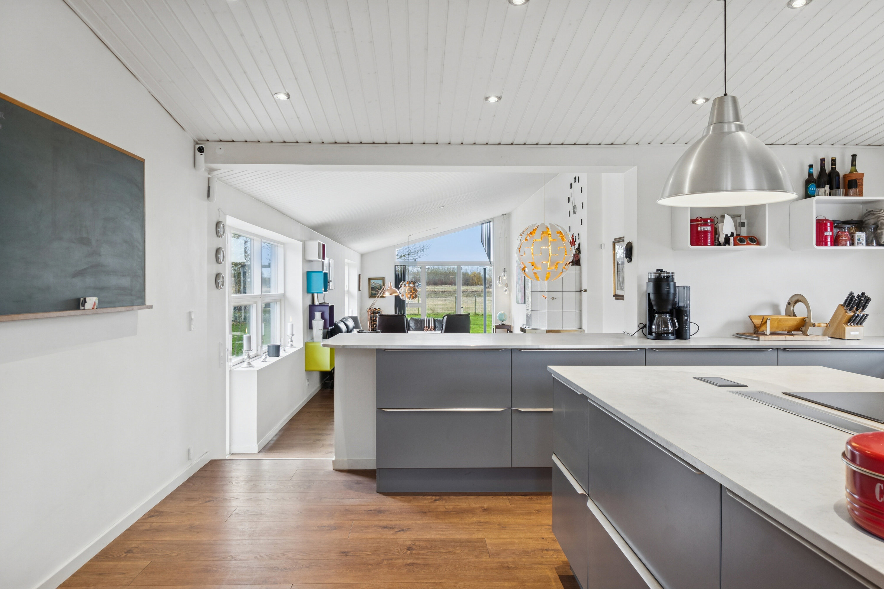 Fremhævet køkken billede i fuldskærmstilstand. Billede af Rosmosevej 80, 2650 Hvidovre