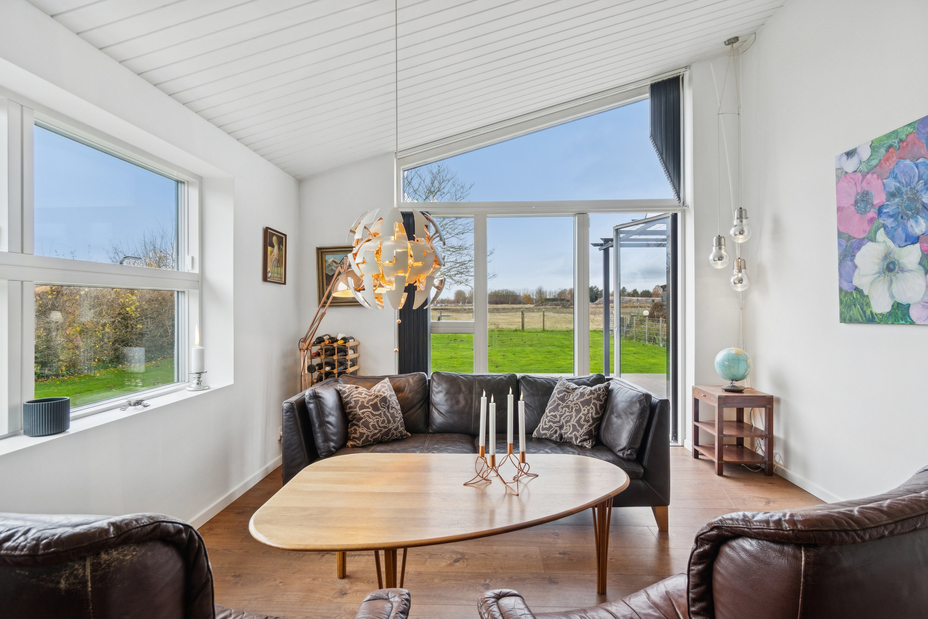 Fremhævet stue billede i fuldskærmstilstand. Billede af Rosmosevej 80, 2650 Hvidovre