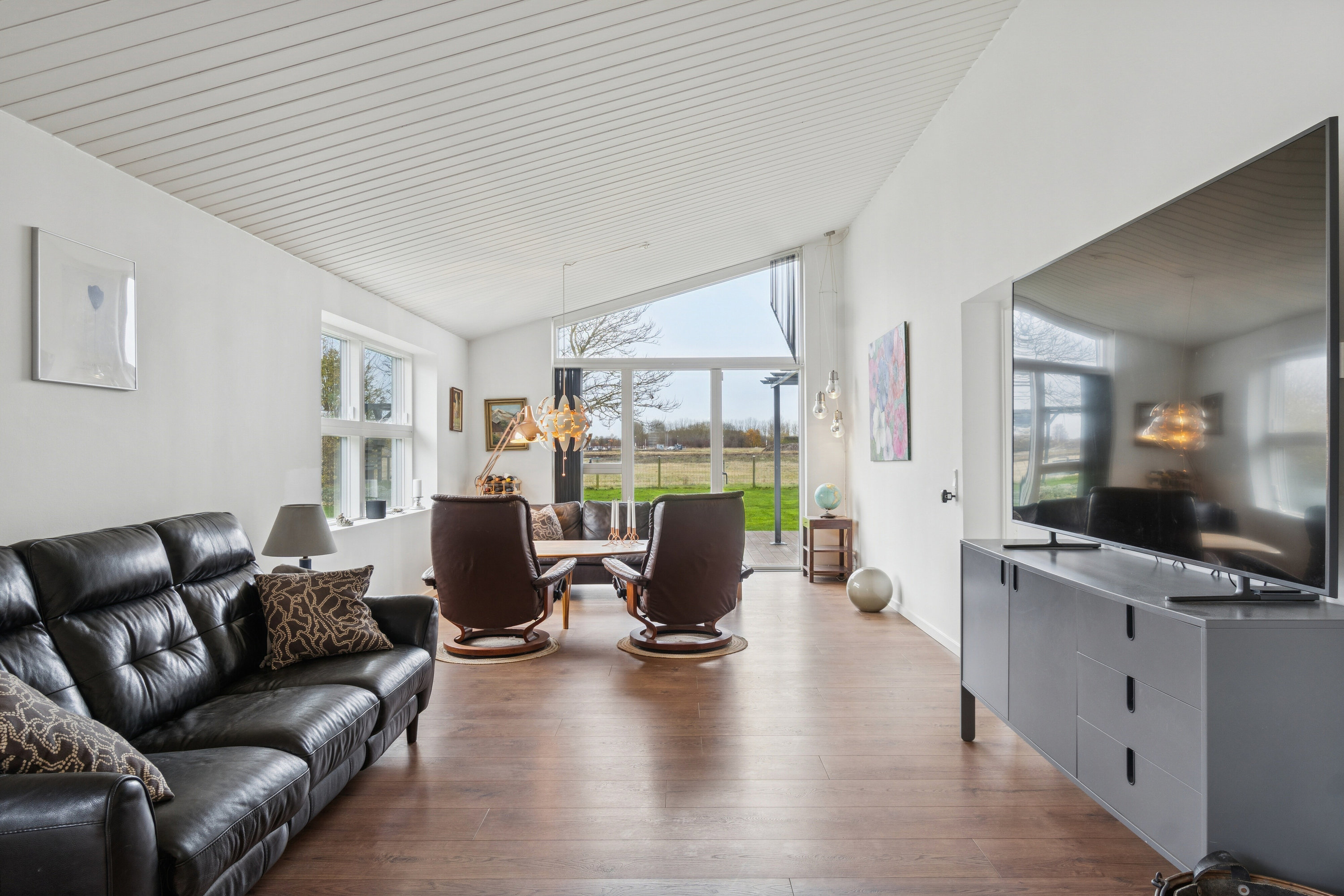 Miniaturebillede 1: stue. Billede af Rosmosevej 80, 2650 Hvidovre